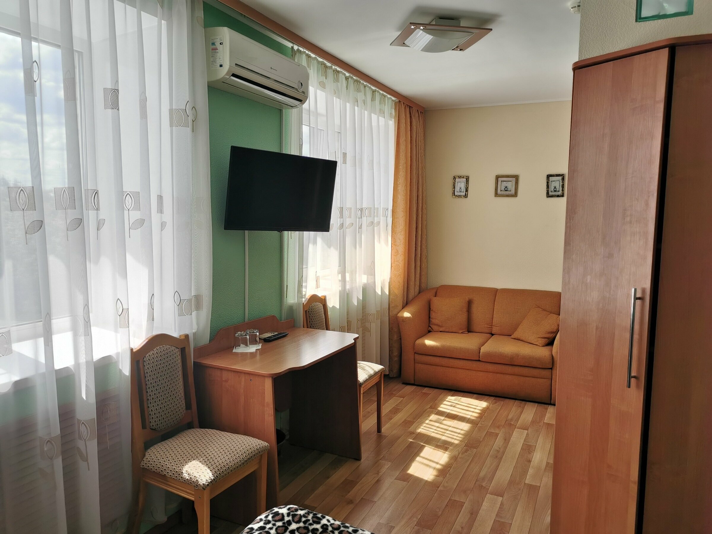 Улучшенный двухместный номер с 2 отдельными кроватями