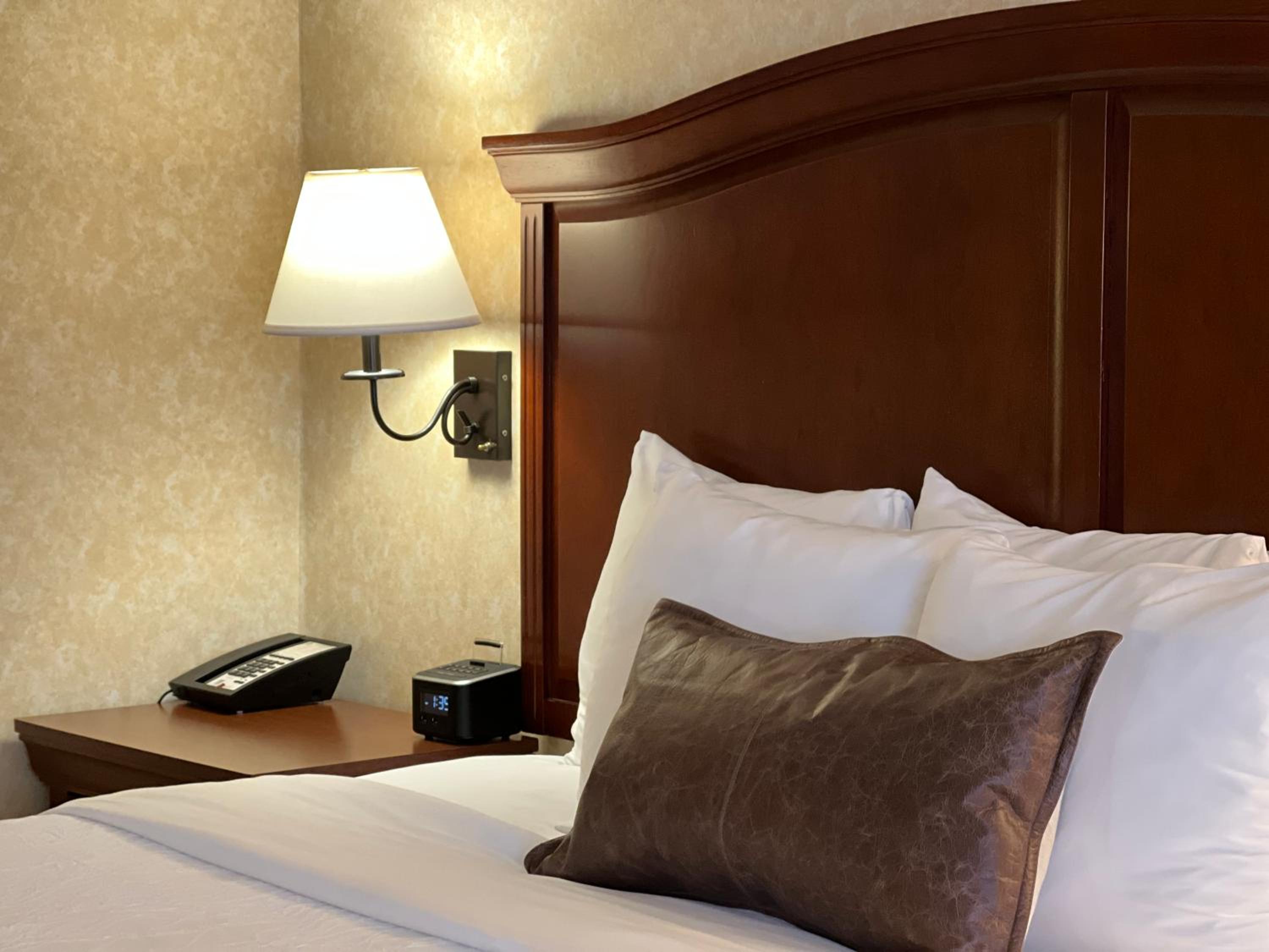 King Suite - Non Smoking