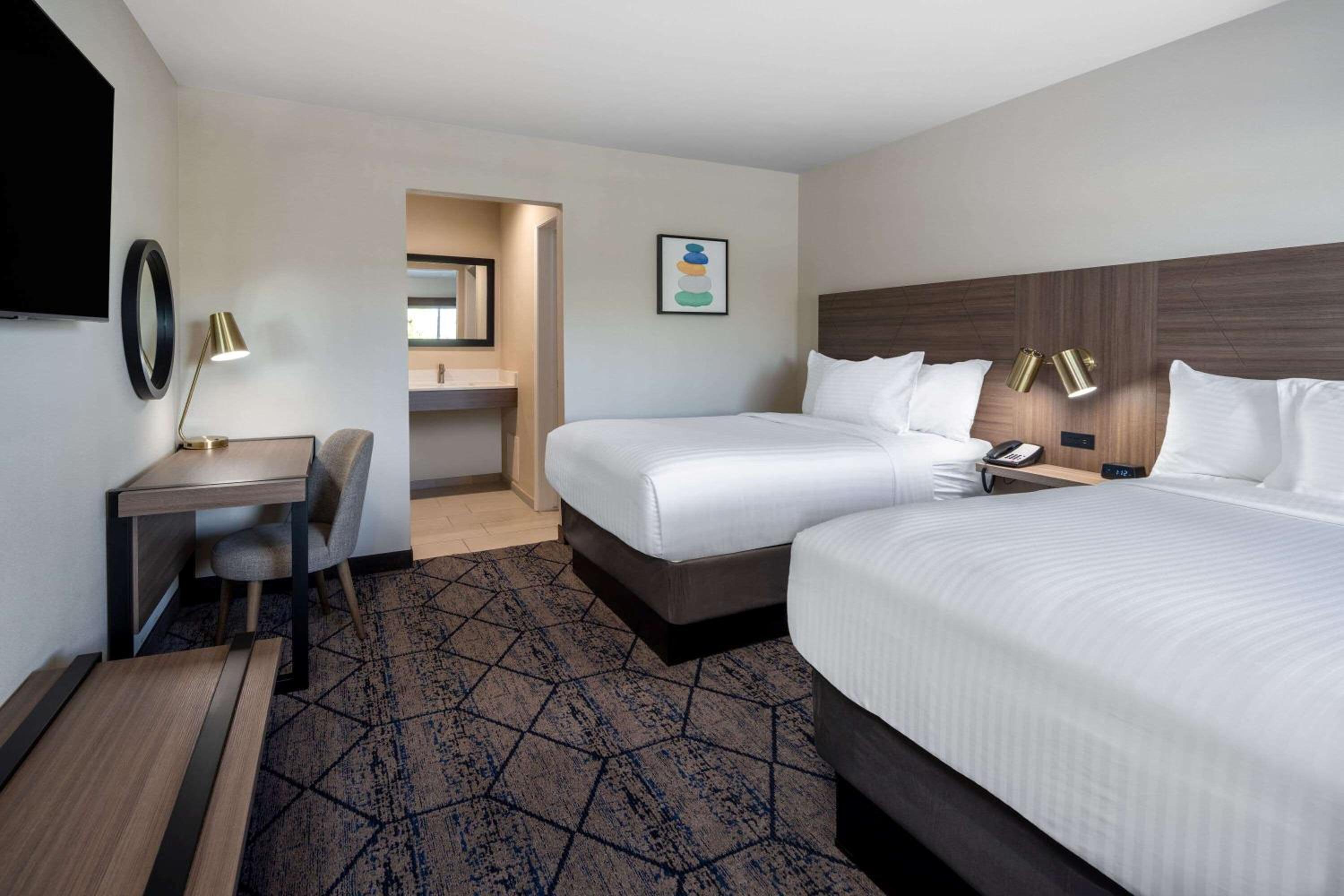 Double Room with Two Double Beds - Non-Smoking
