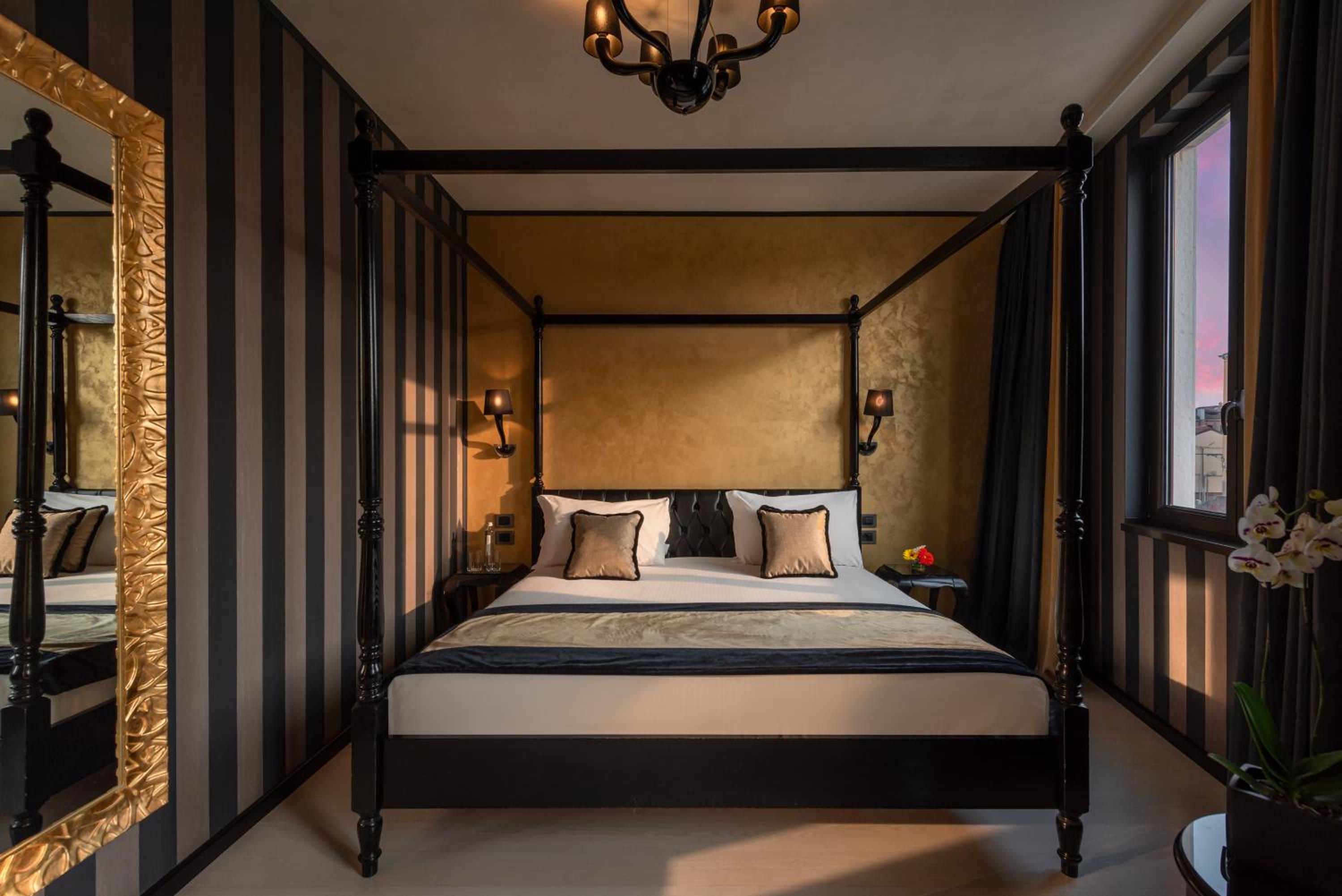 Superior Double or Twin Room with Canal View