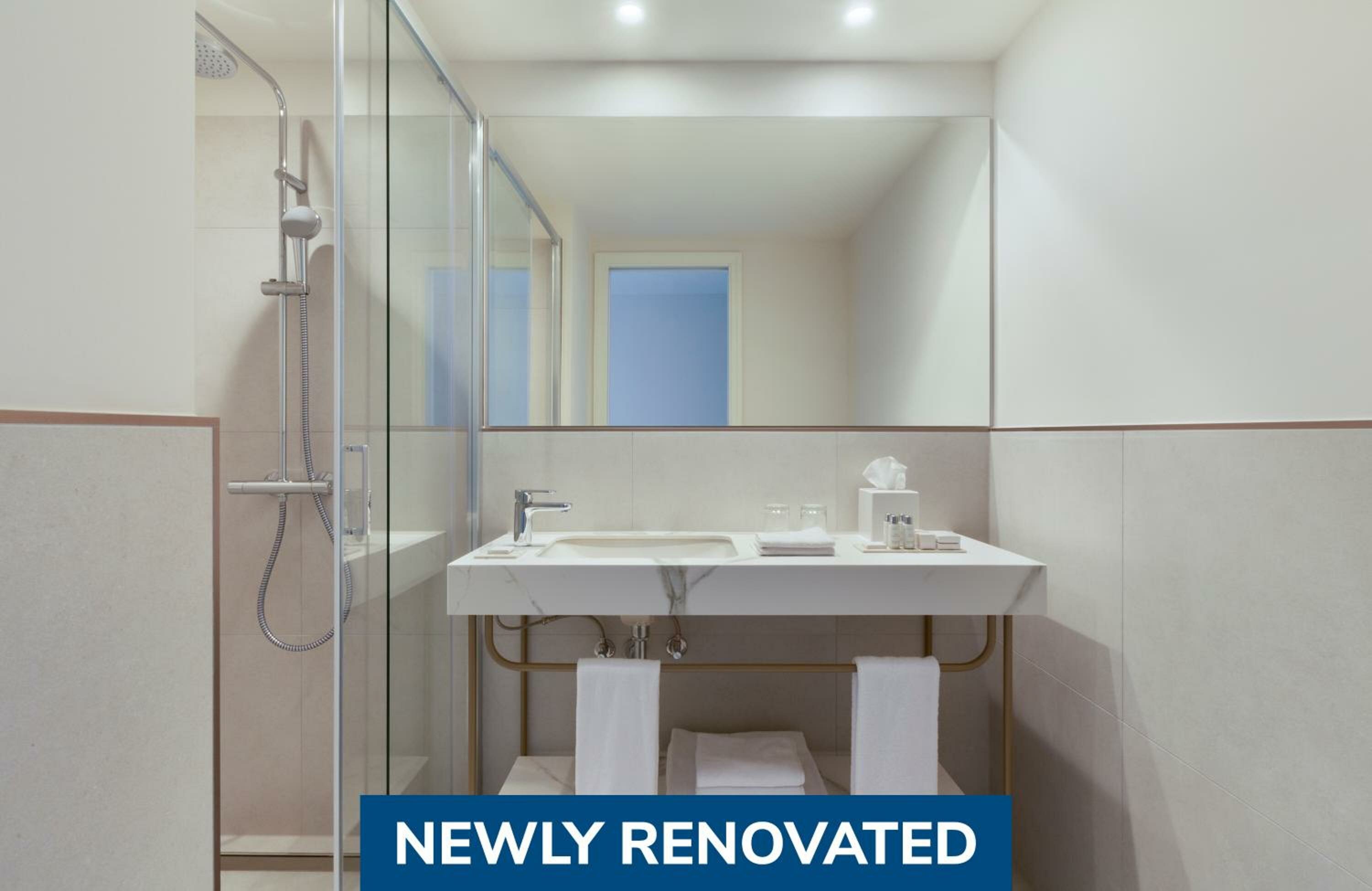 Standard Double Room - Sea Side