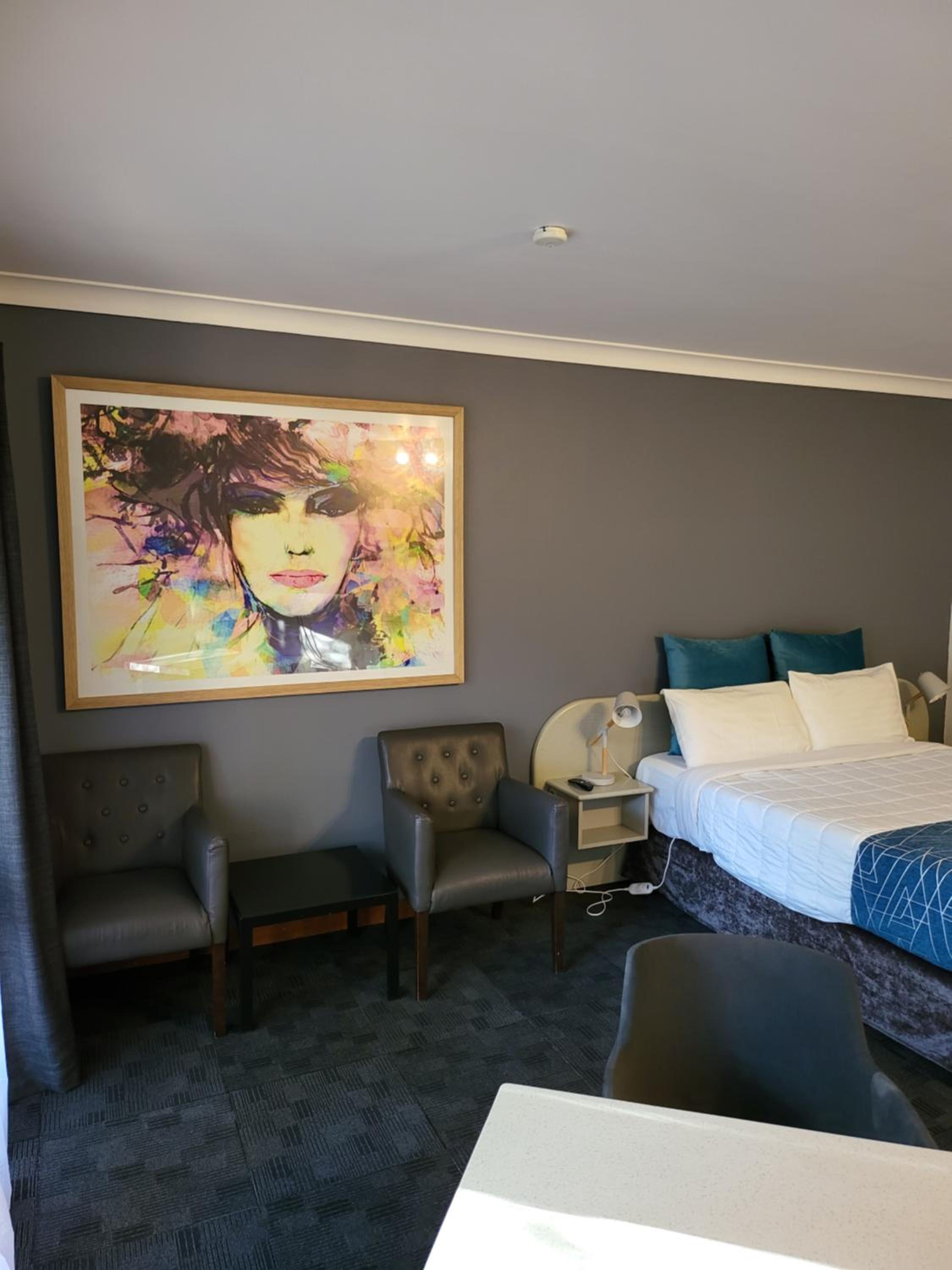 Queen Room with Spa Bath
