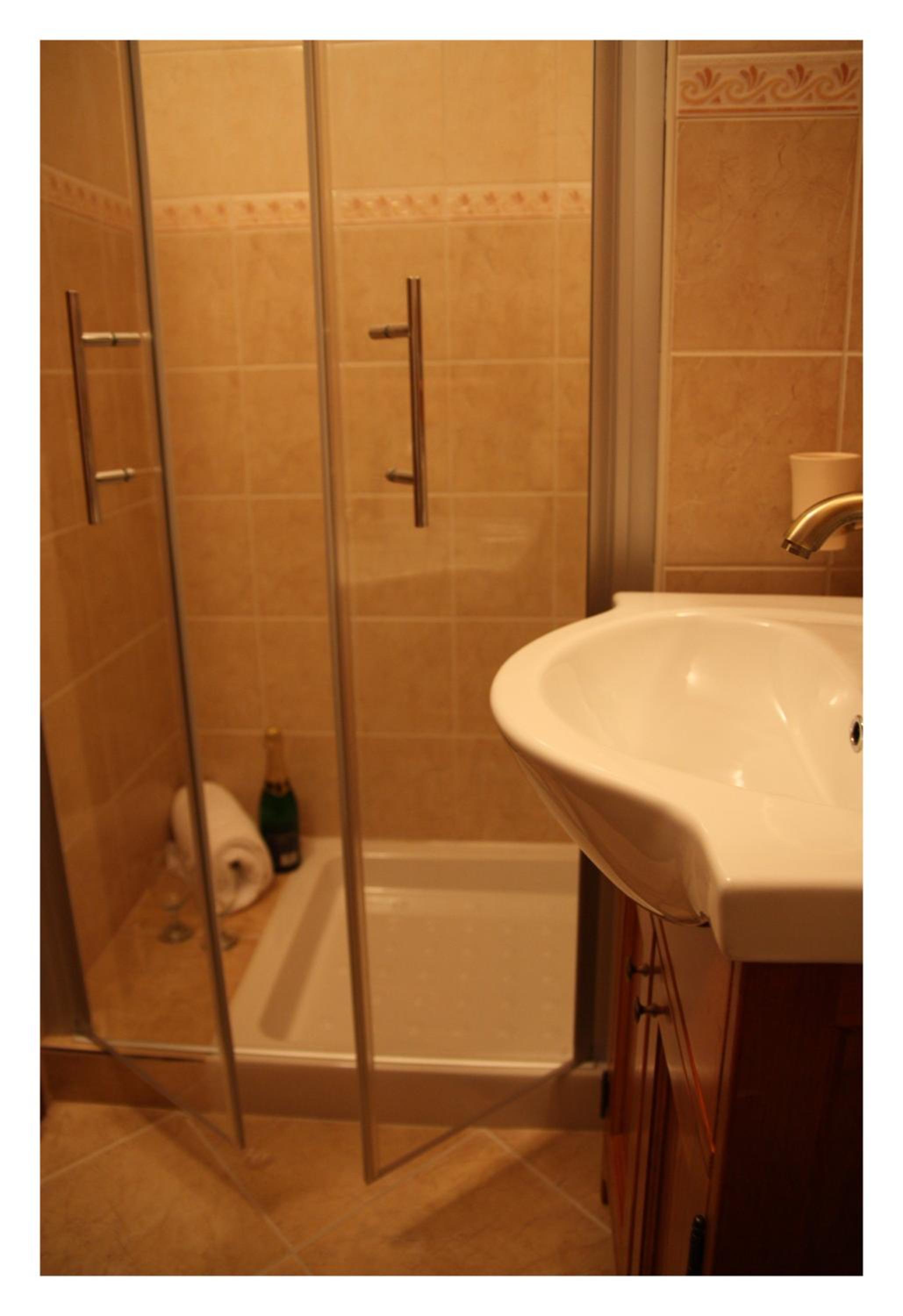 Small Economy Twin Room 