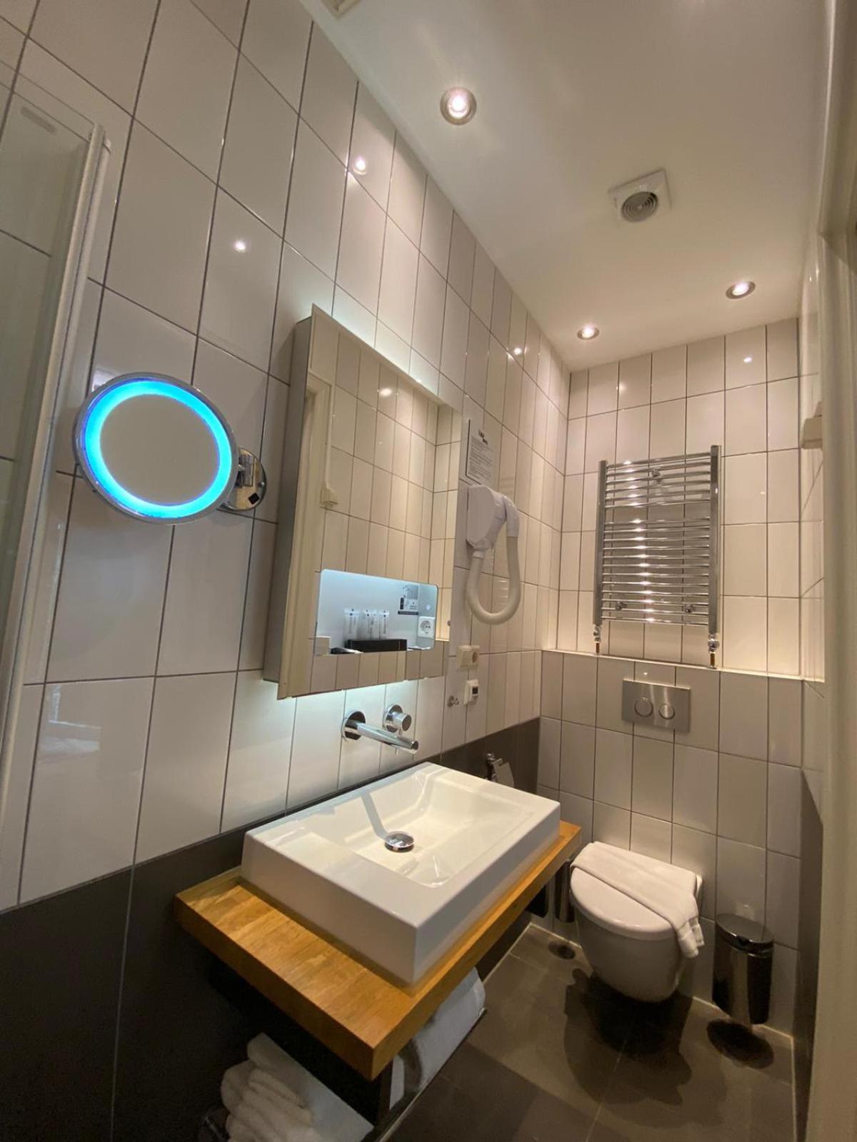 Twin Room with Garden View and Terrace