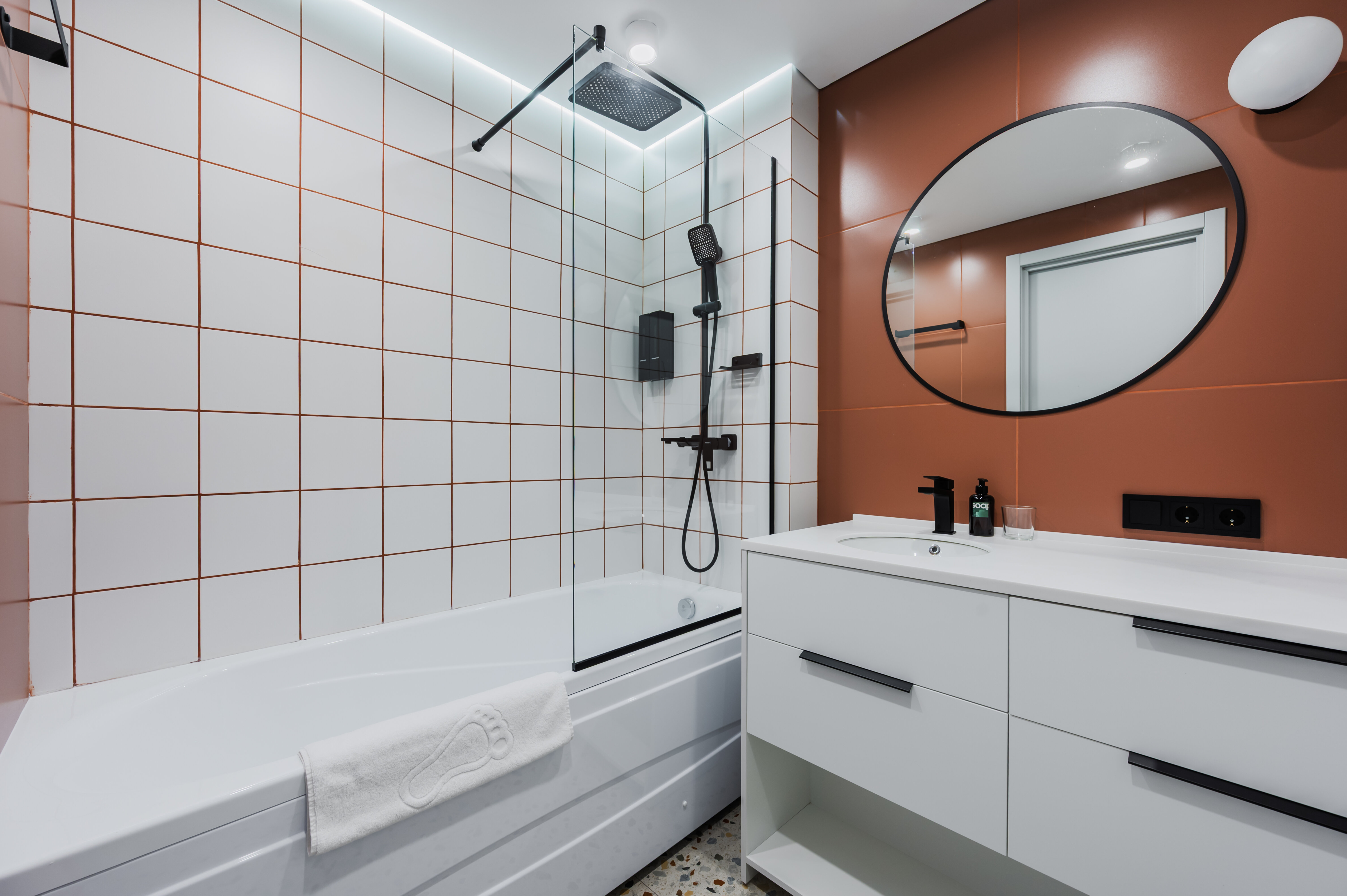 Классик с 1 двуспальной кроватью и ванной