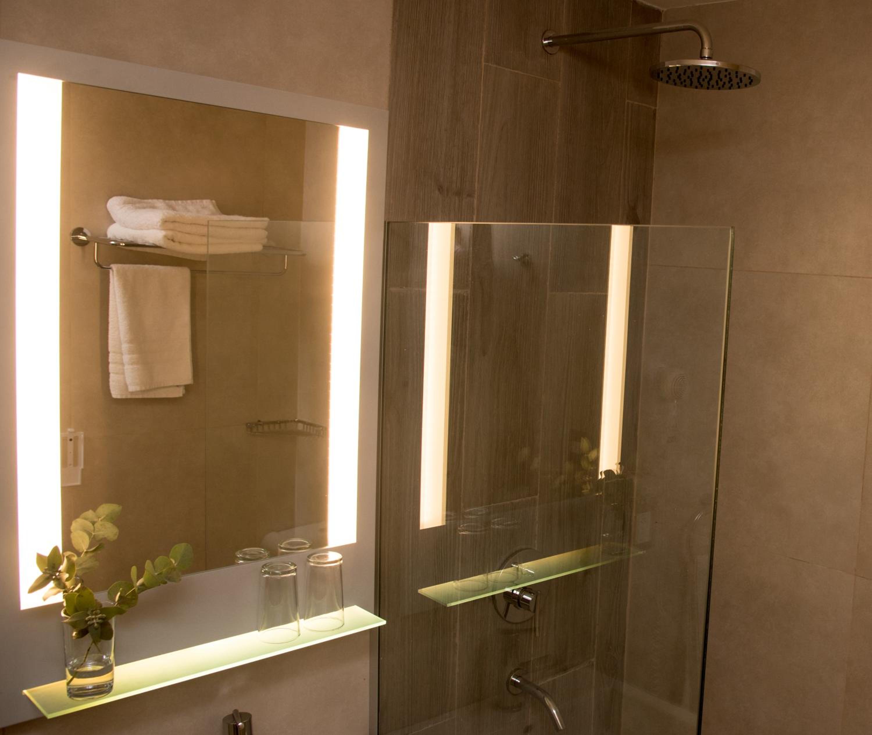 Double or Twin Room with Lake View