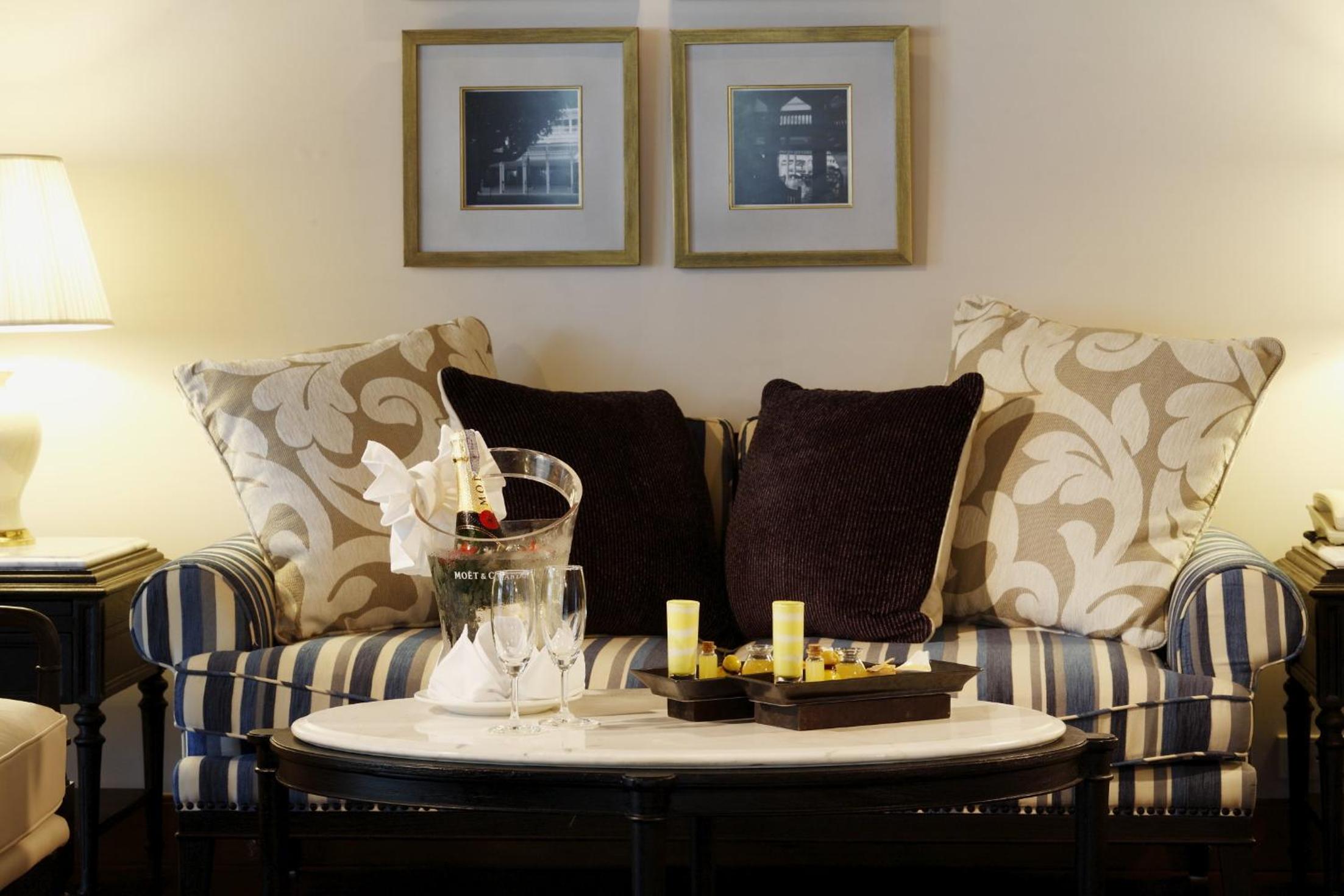 Deluxe King Suite