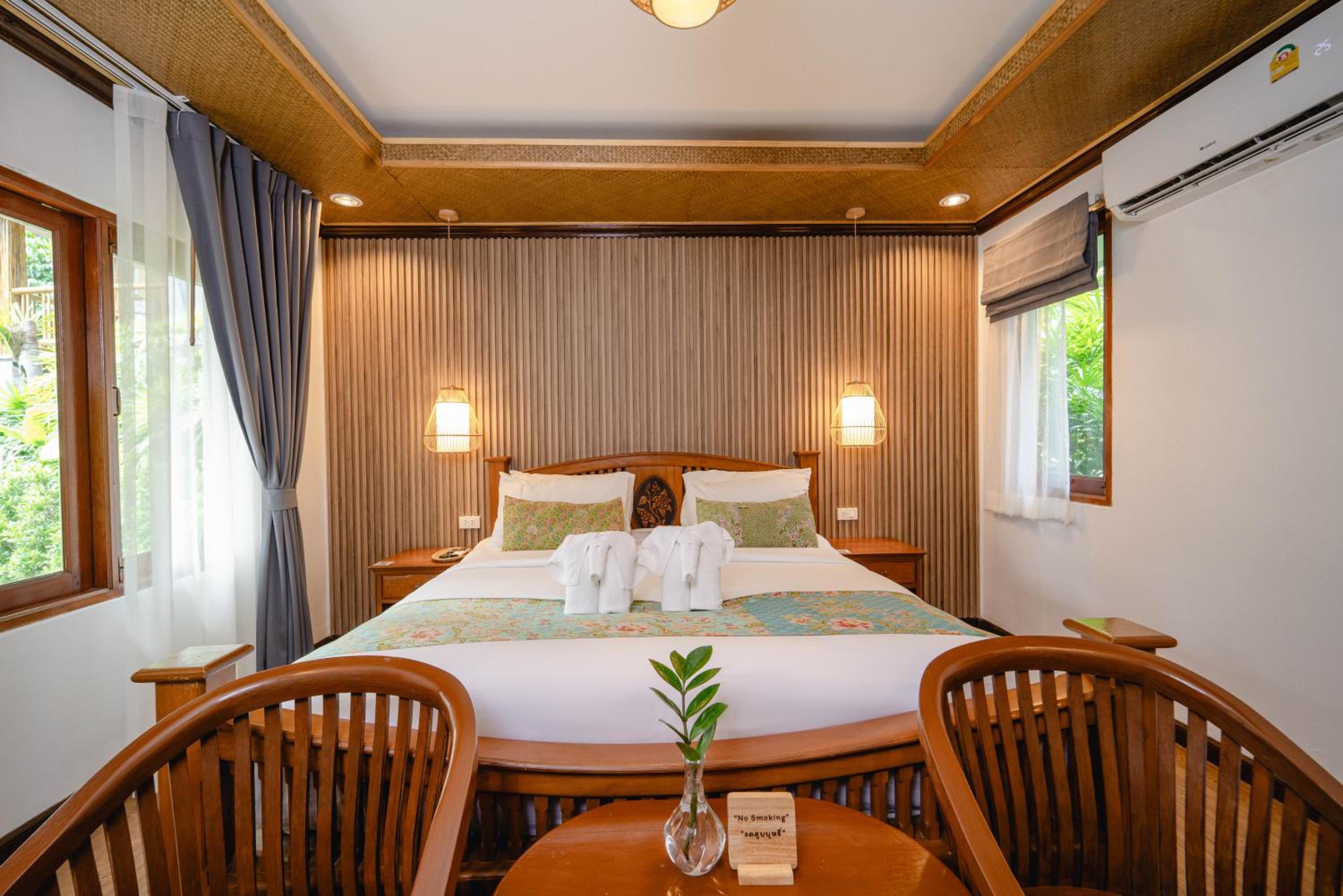 Garden Cottage- Free Beach Shuttle