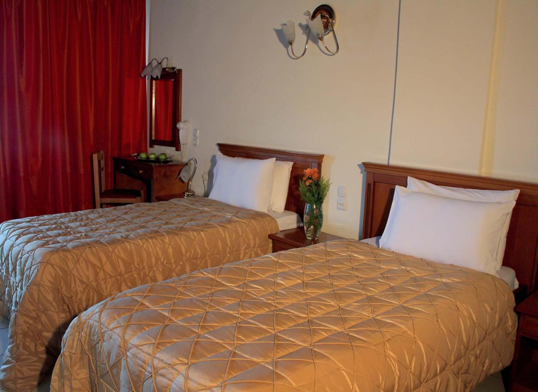 Standard Twin / Double room with Pool View