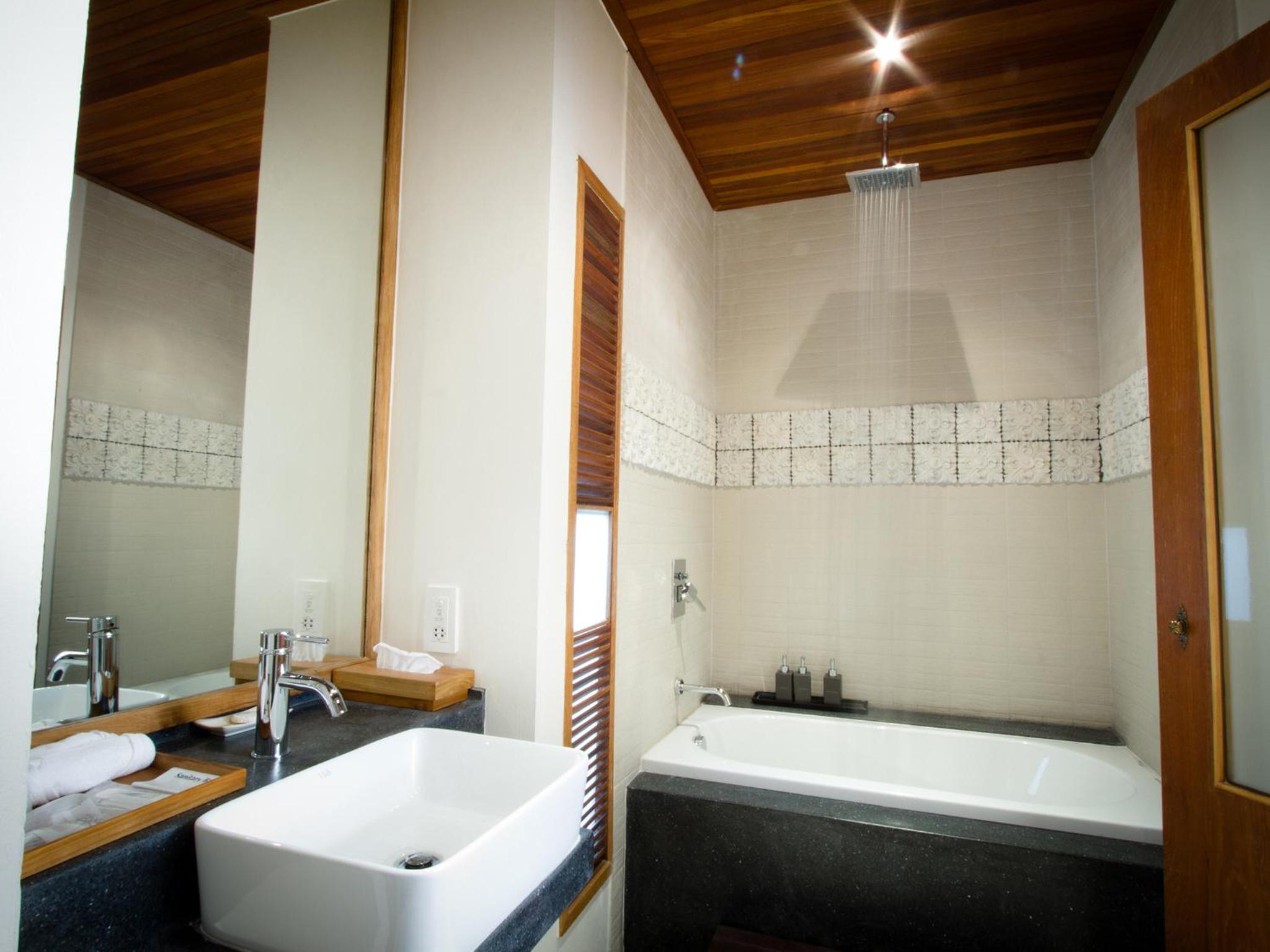 Deluxe Double Room with Garden View