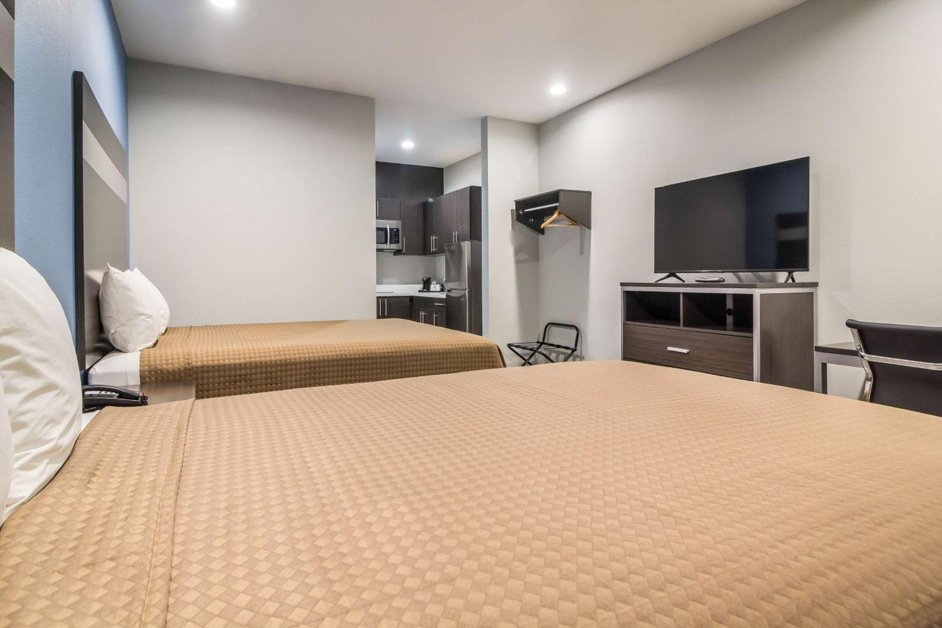 Queen Room with Two Queen Beds - Non-Smoking