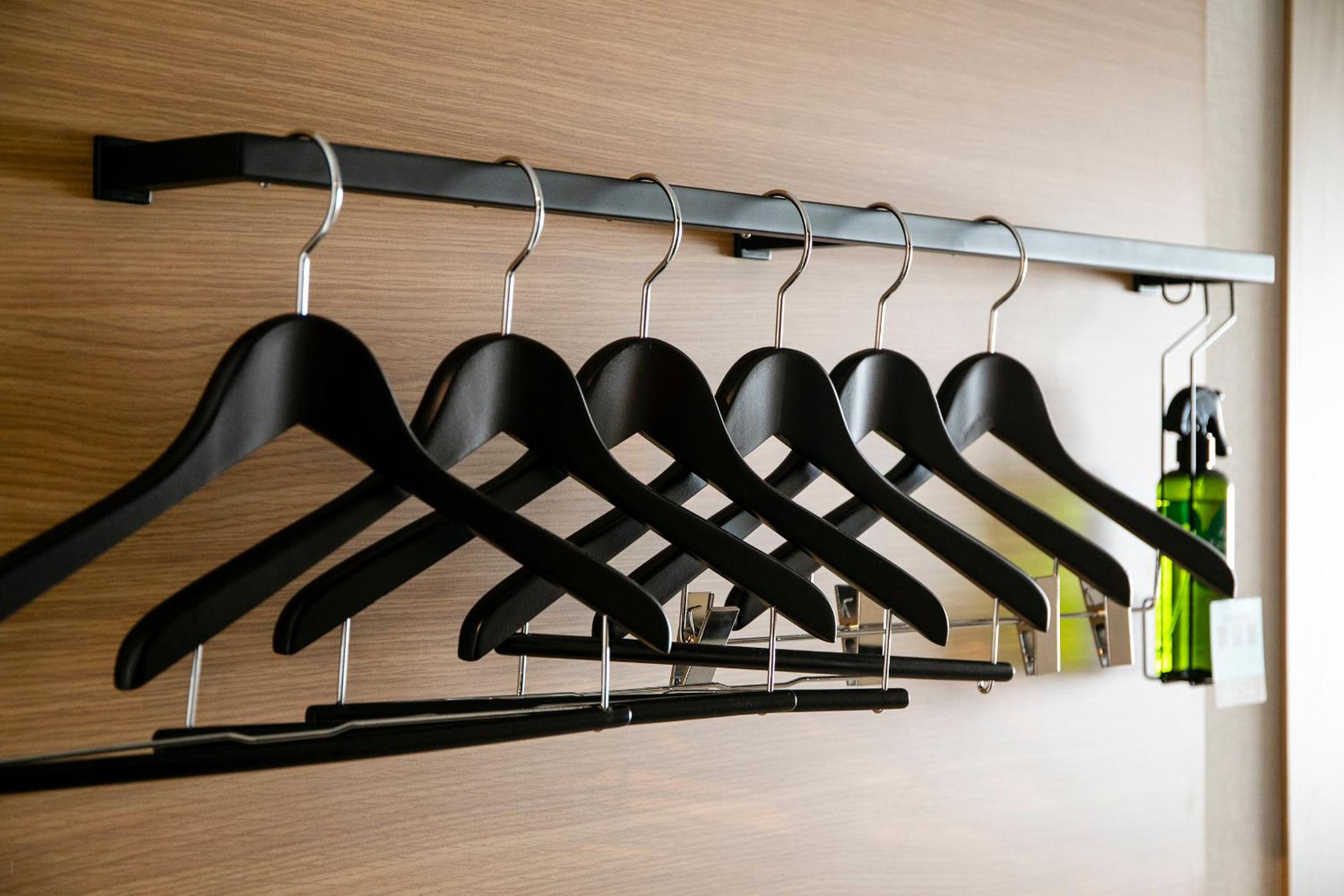 Standard Queen Room with Extra Bed - Non-Smoking