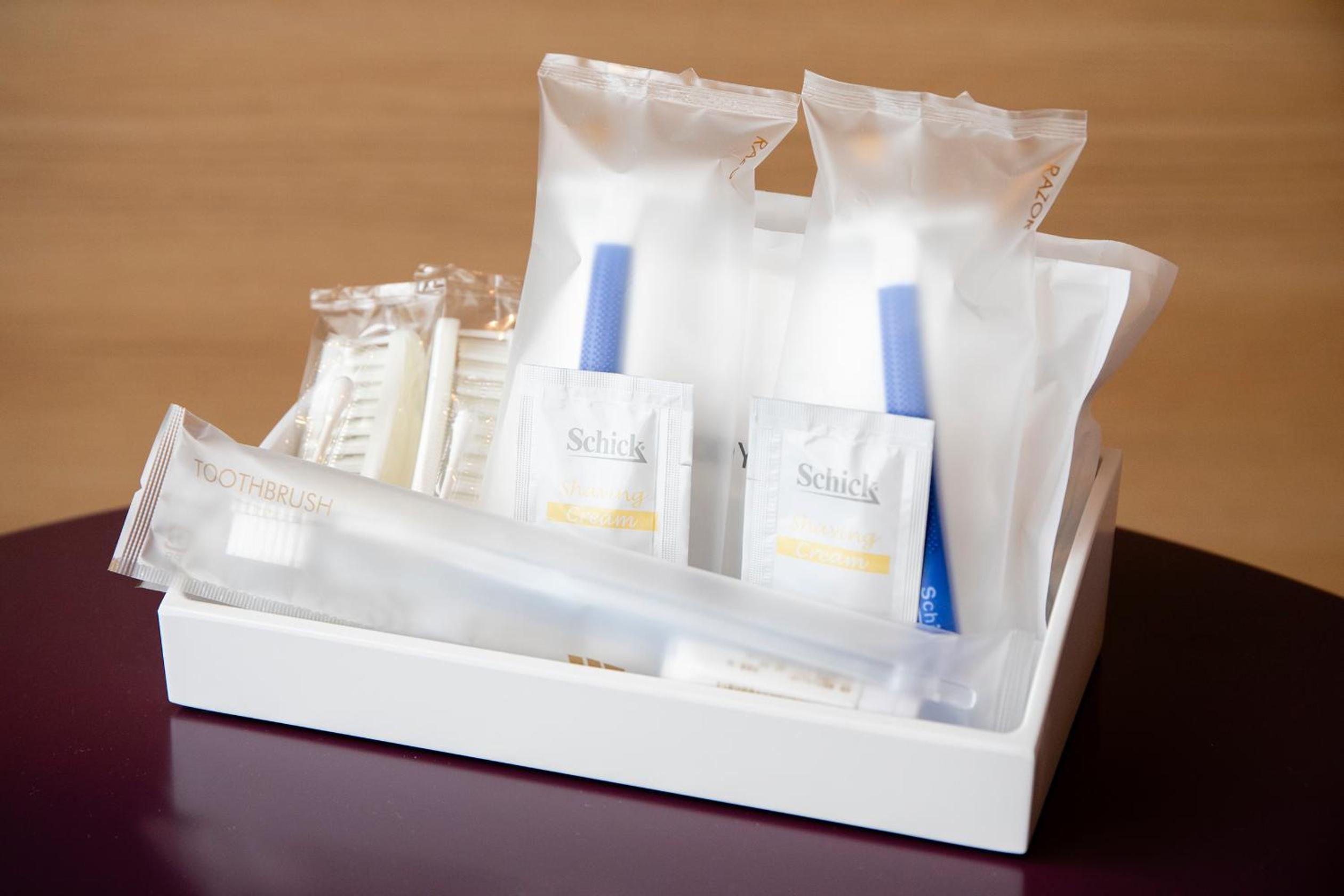 Standard Queen Room with Extra Bed - Non-Smoking