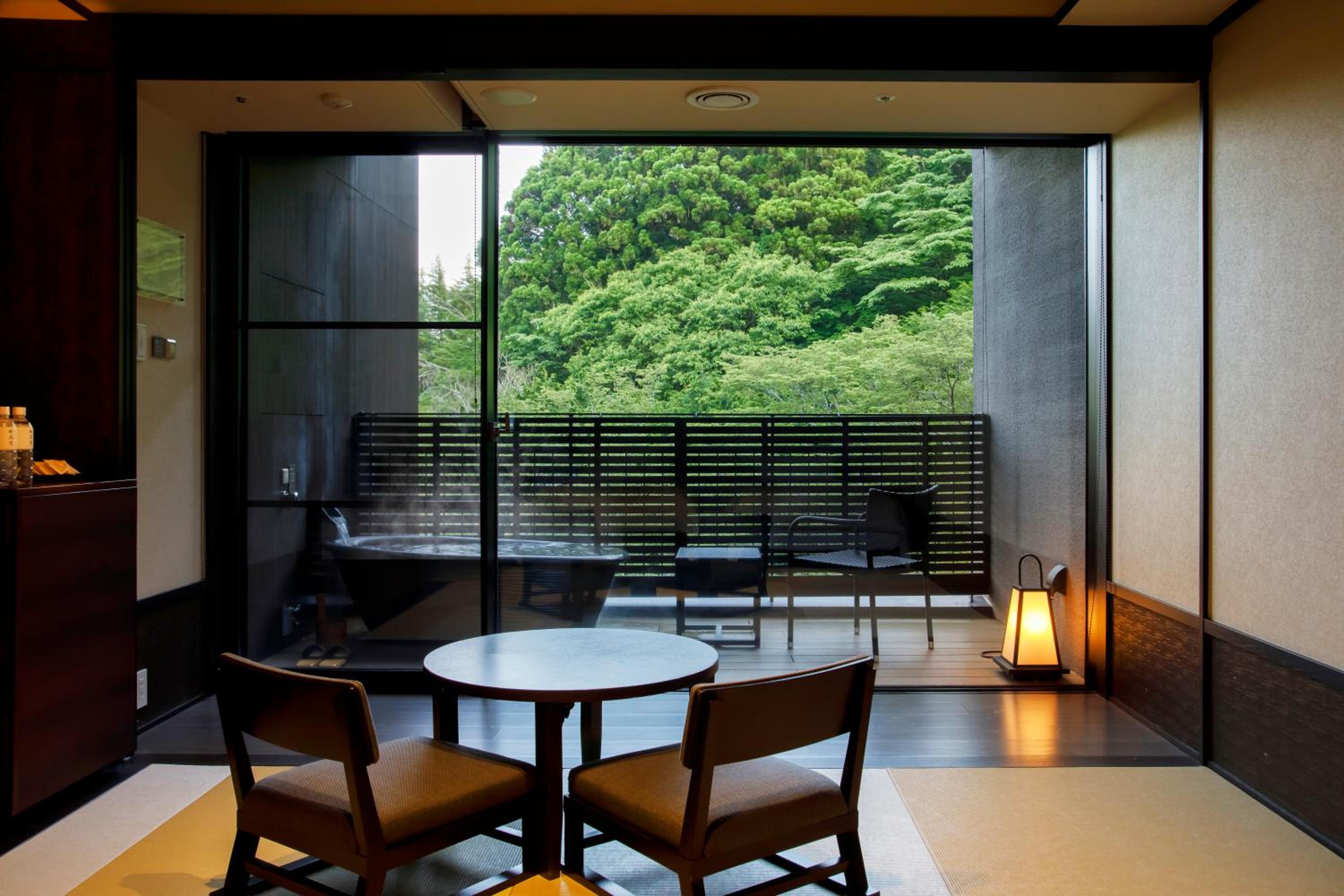 Dinner Time 17:00~Superior Room with Open-Air Bath -Dinner Buffet & Japanese/Western Buffet Breakfast