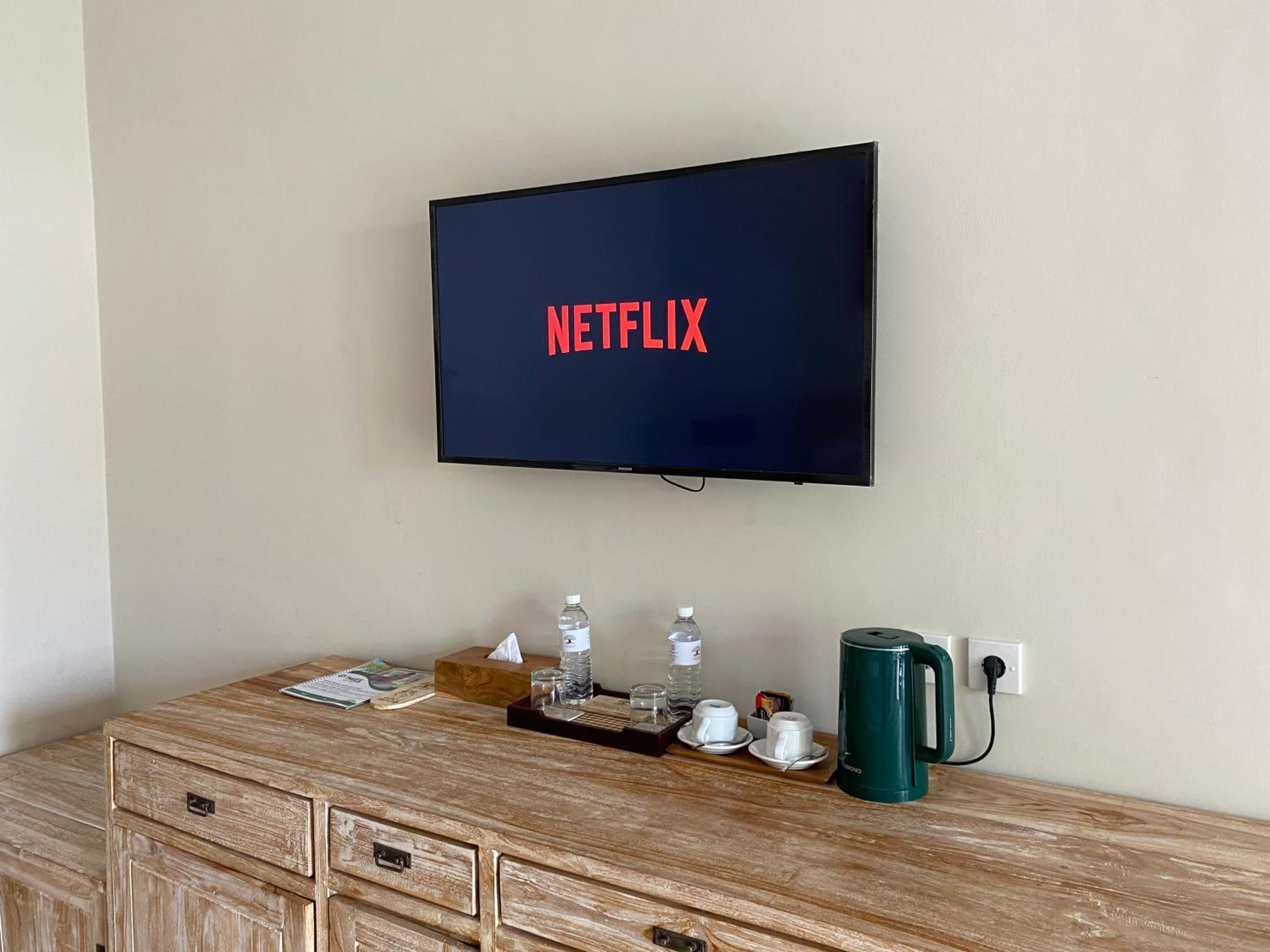 Suite with Pool View