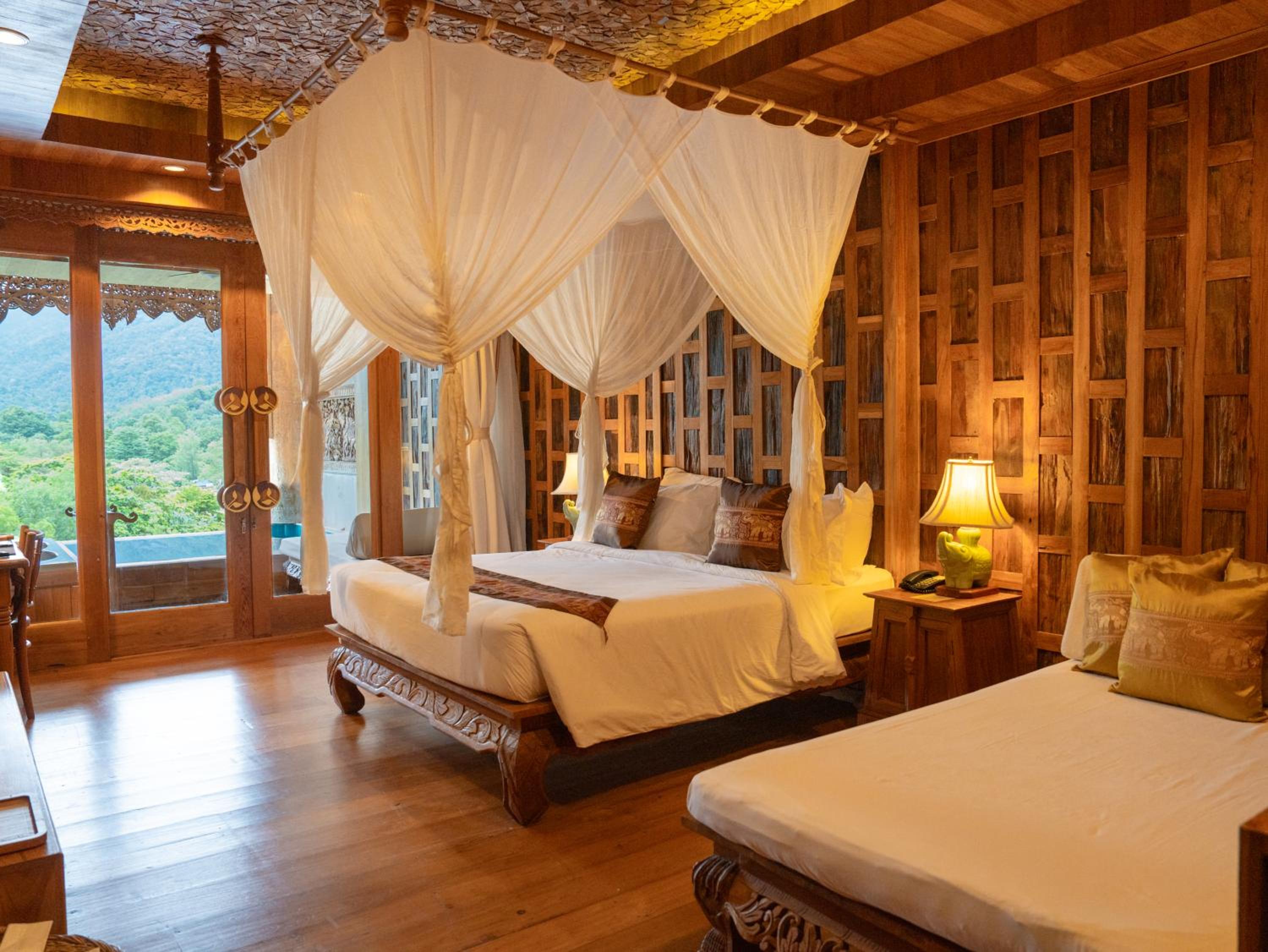 Pool Suite Plus - Free Dinner Set for 2 People