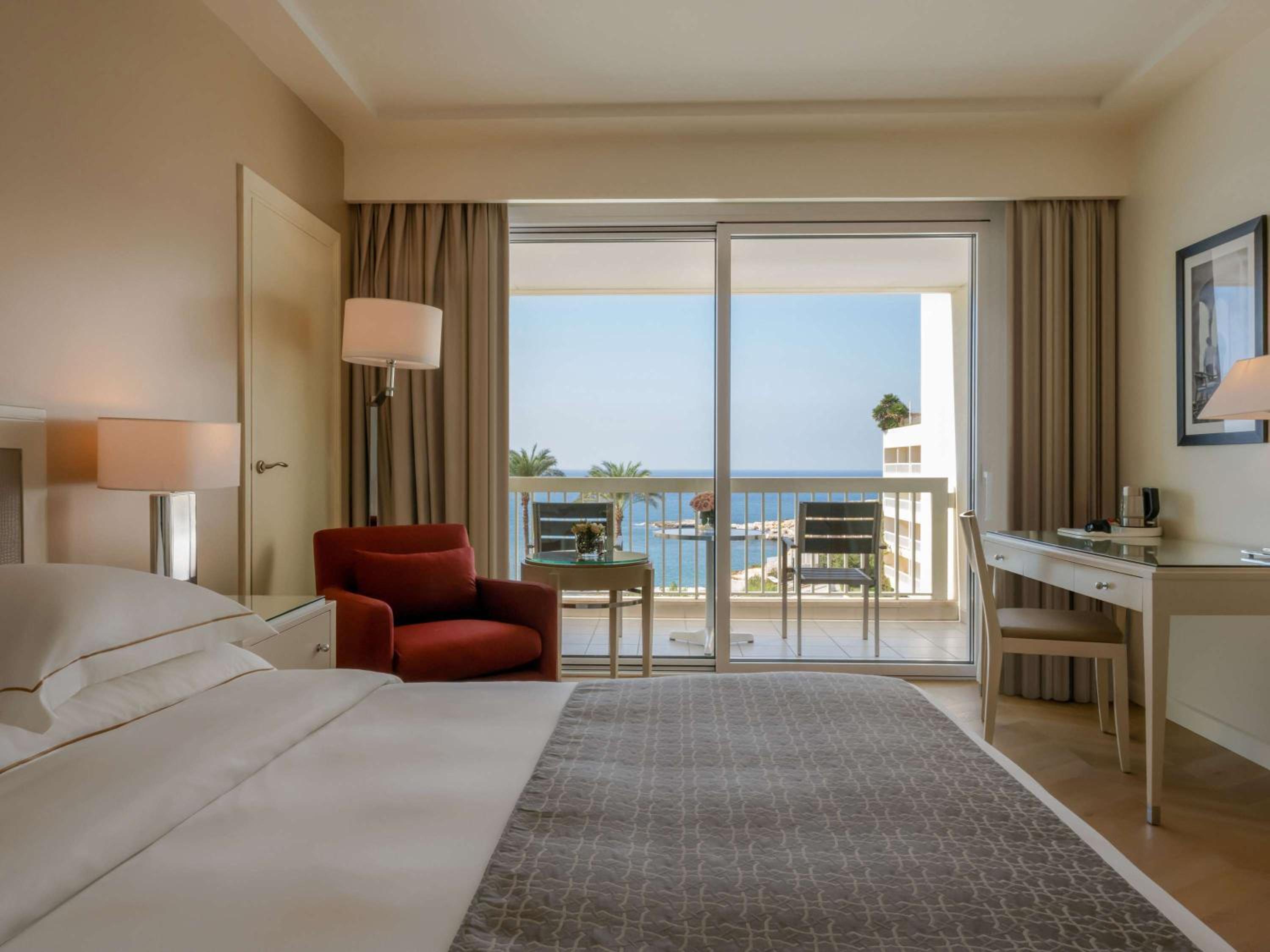 Deluxe King Room with Sea View