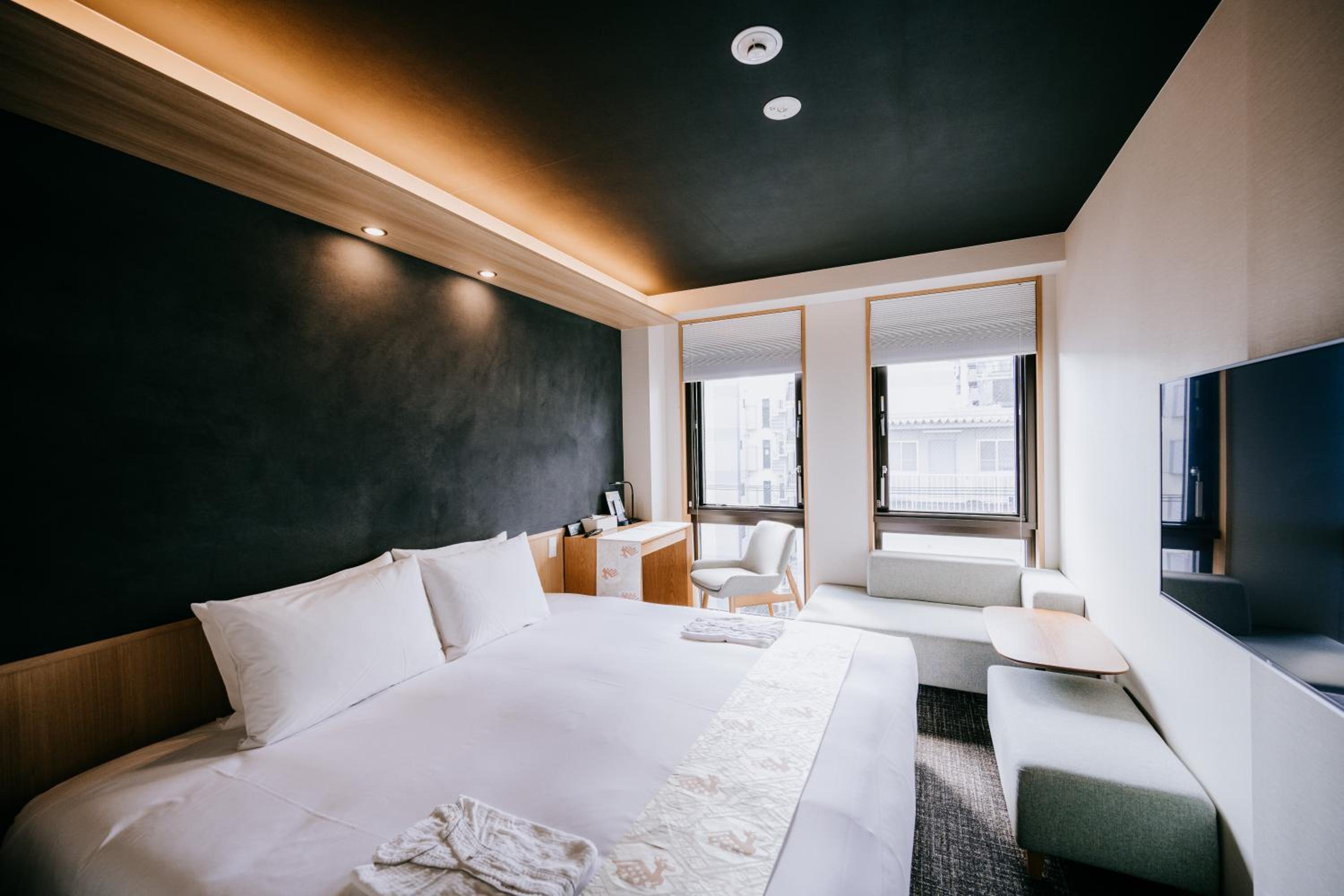 Standard King or Twin Room