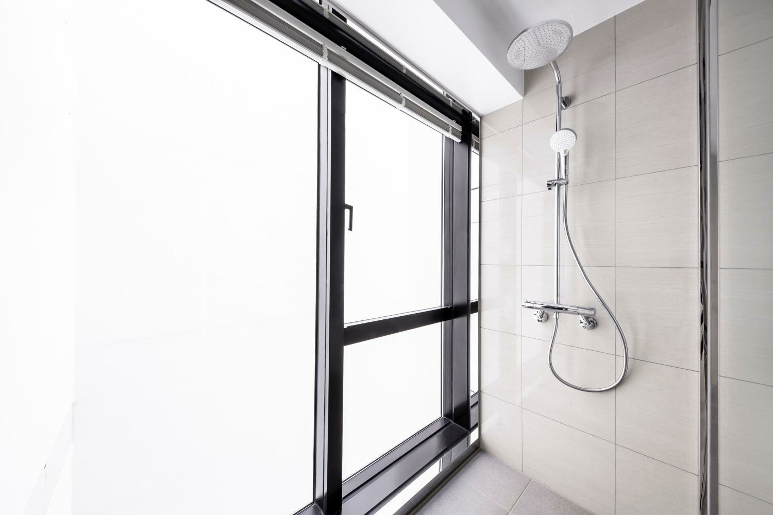 Standard Double Room with No View and Lounge Access - Non-Smoking