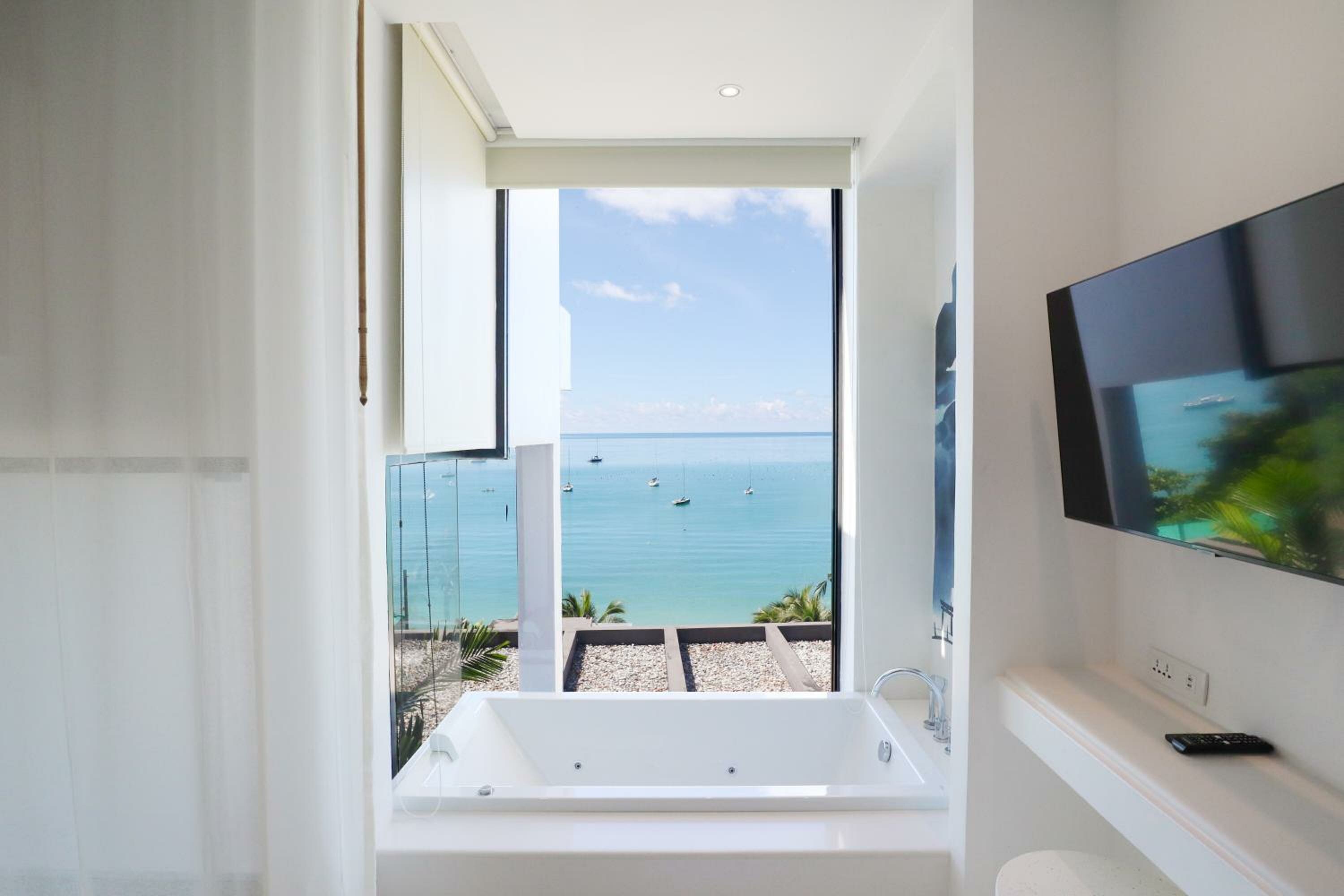 Panoramic Duplex Pool Villa (Free Selected Mini-bar)