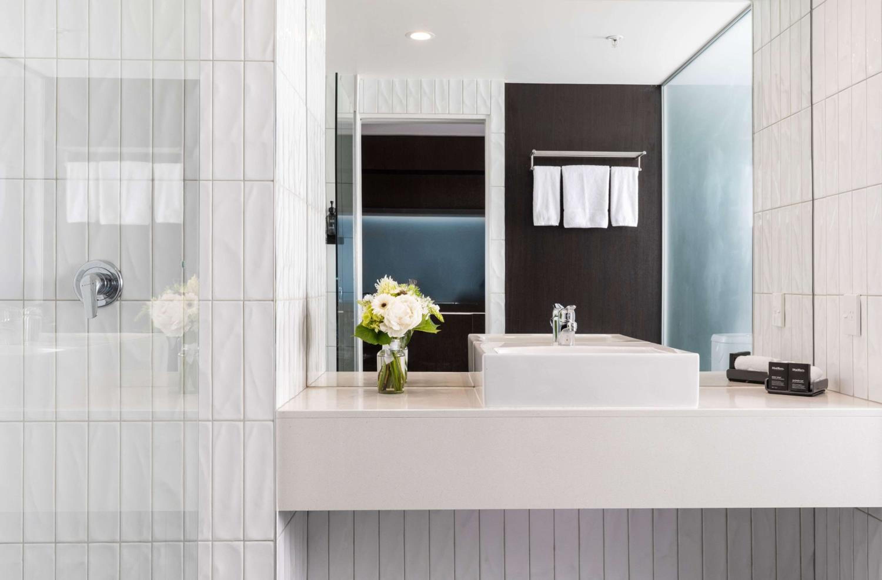 Deluxe Double or Twin Room with Harbor View