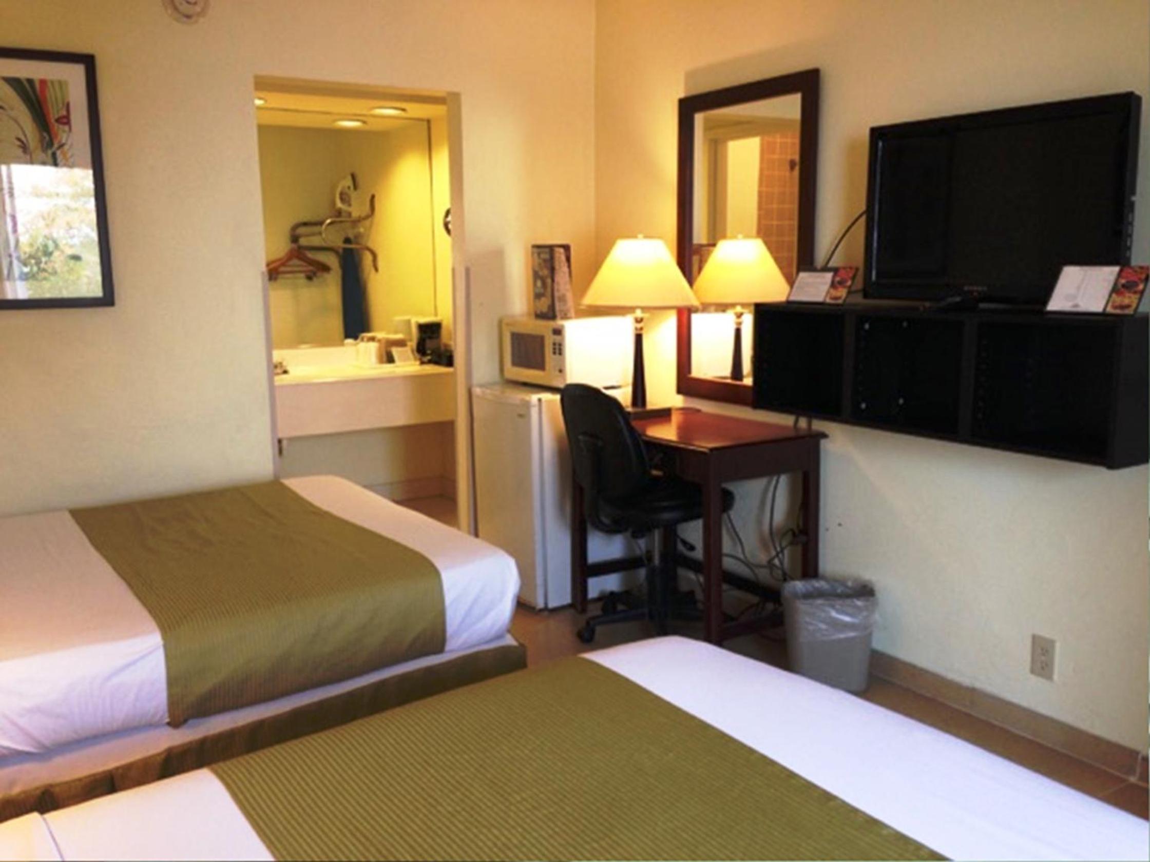 Double Room With Two Double Beds - Accessible/Non-Smoking