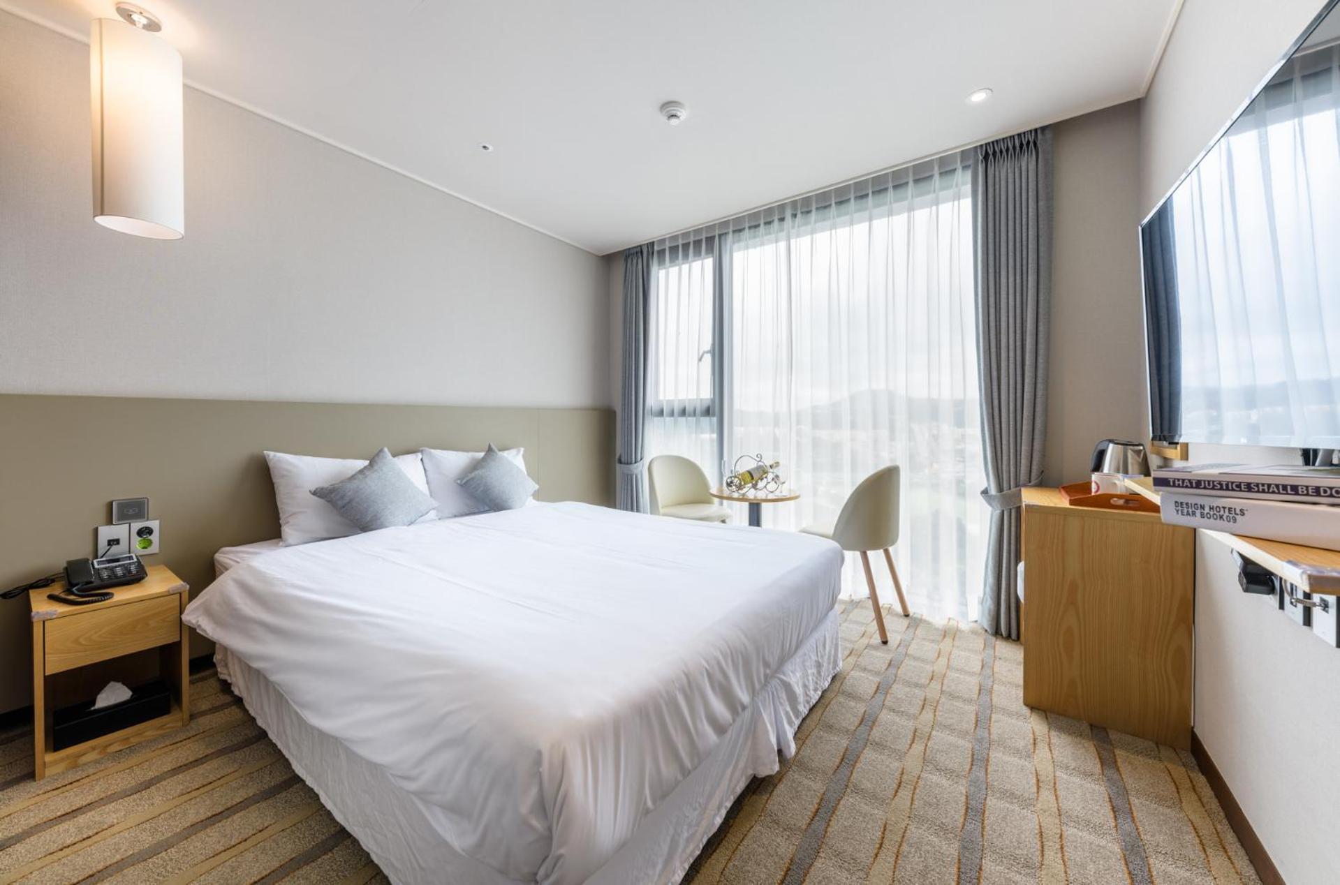 Special Offer - Standard Double Room with Free Breakfast for 2