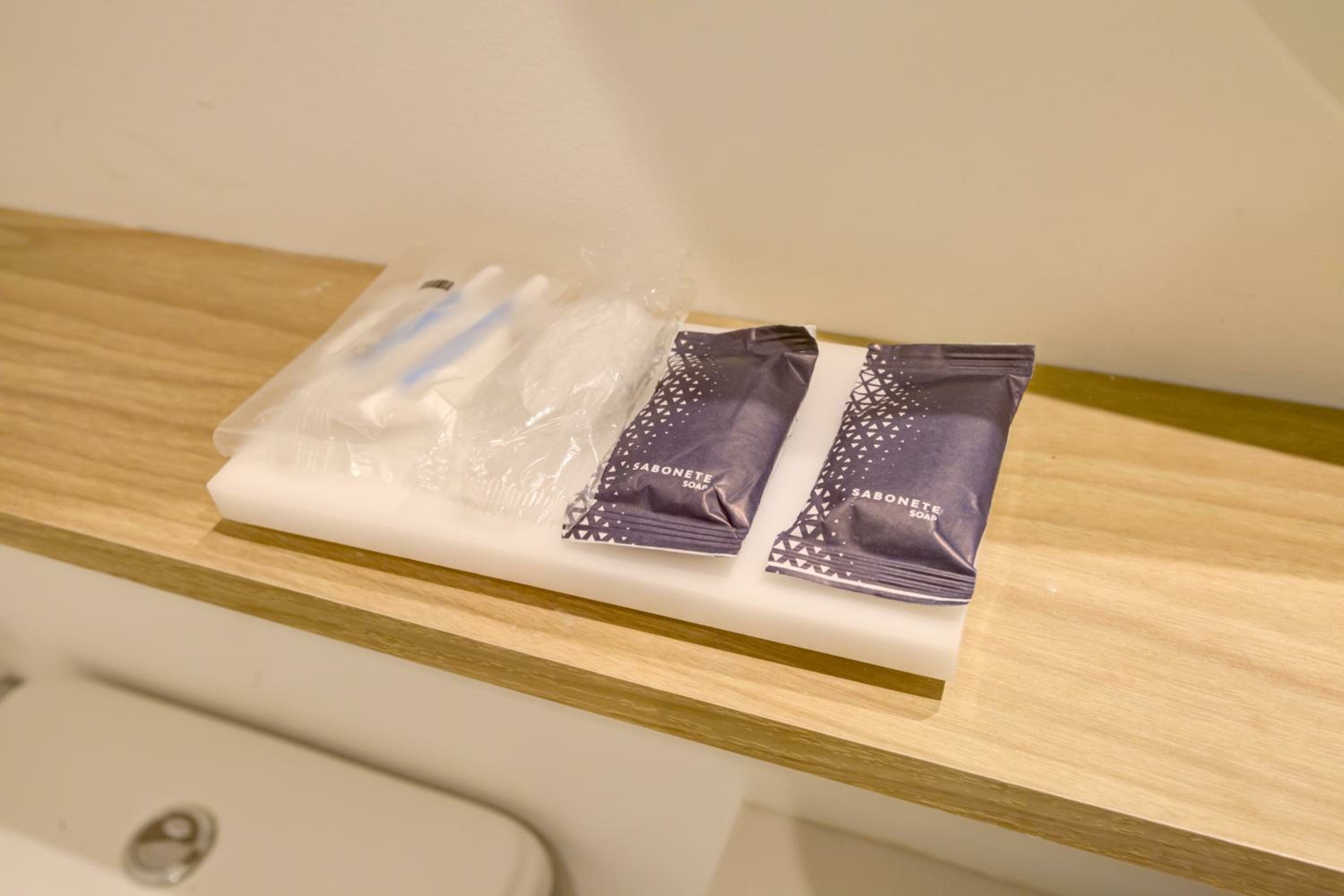 Queen Room - Non-Smoking