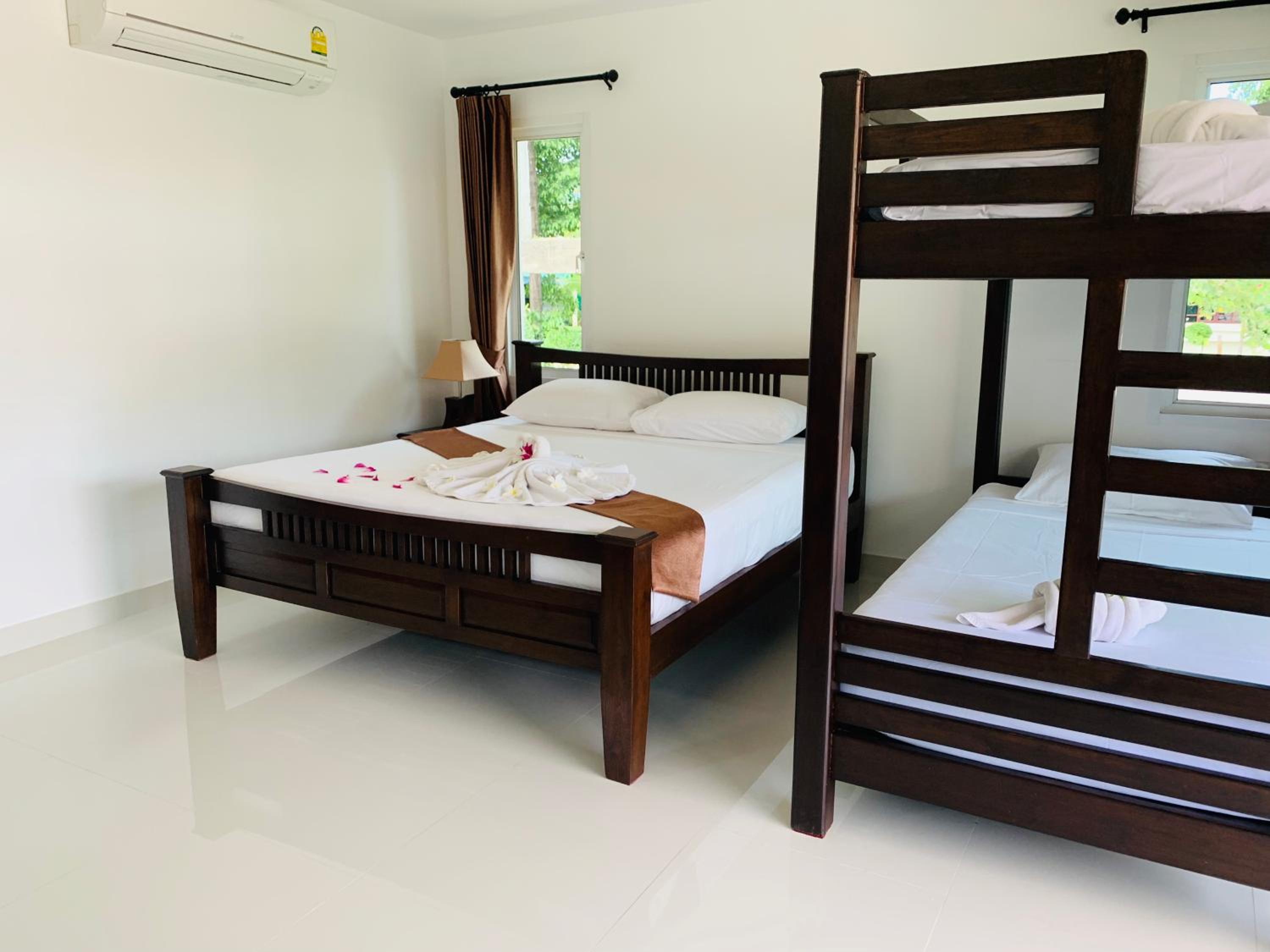 Grand Deluxe Family Suite