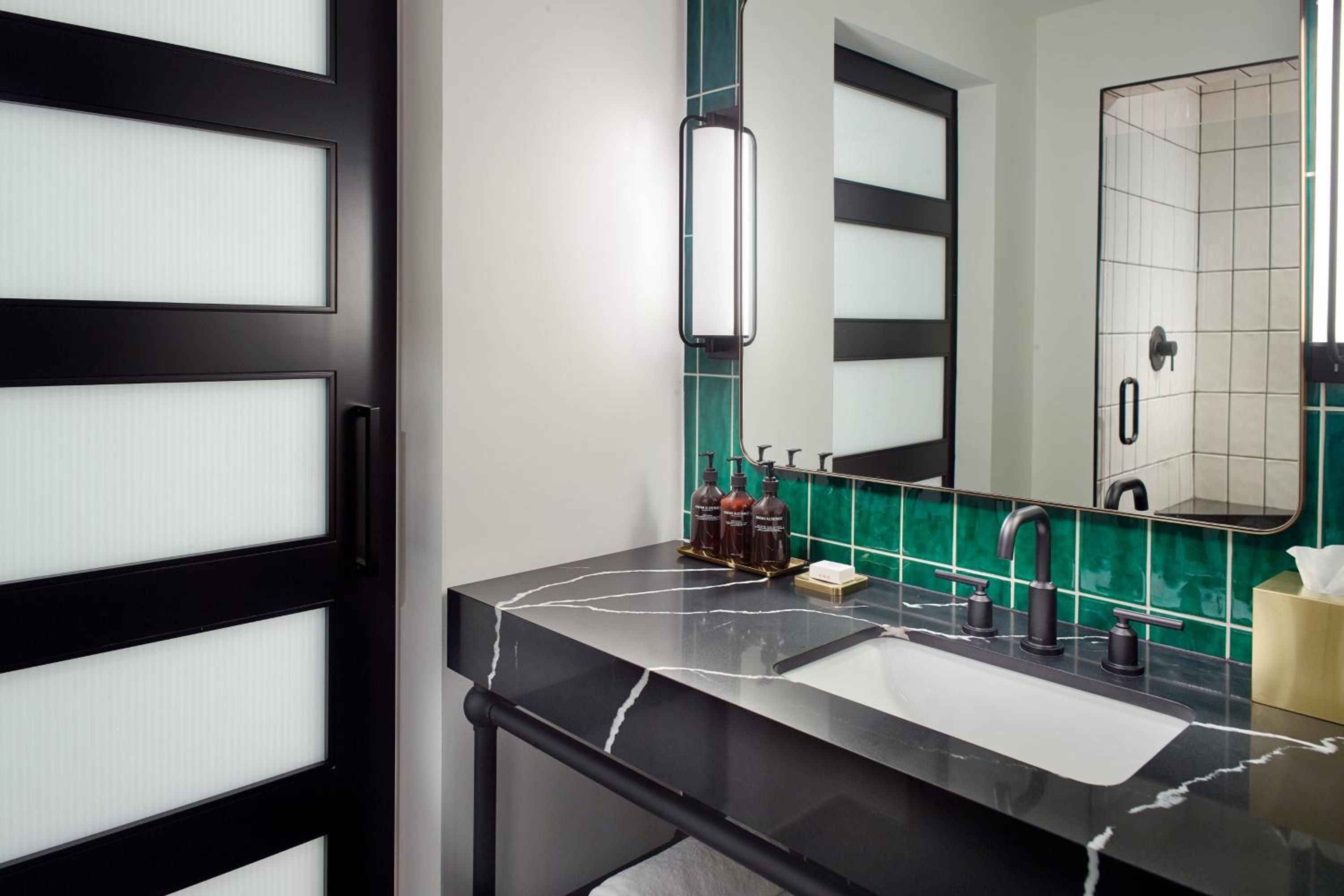 Deluxe Queen Guest Room with 2 Queen Beds