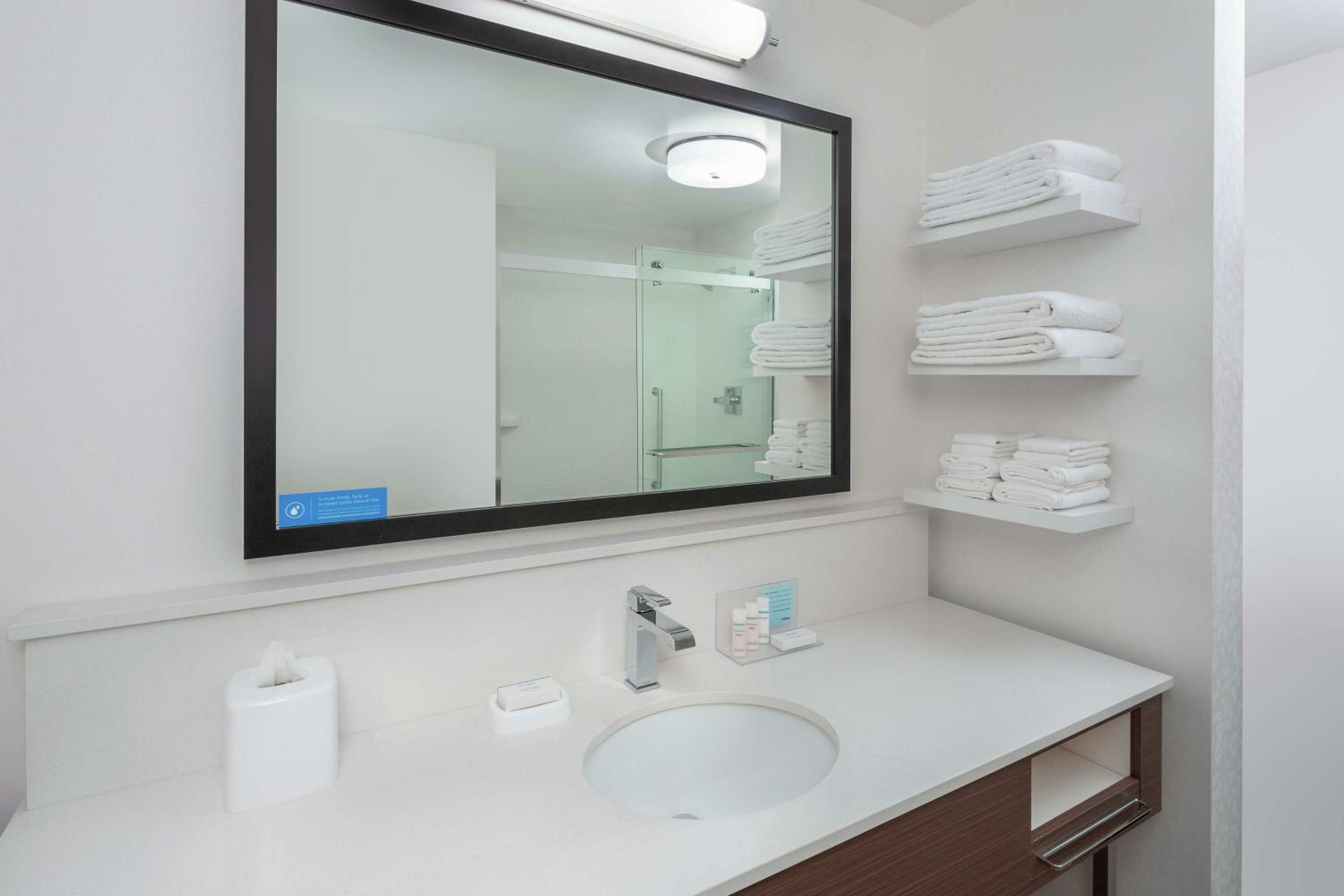 King Room - Non-Smoking