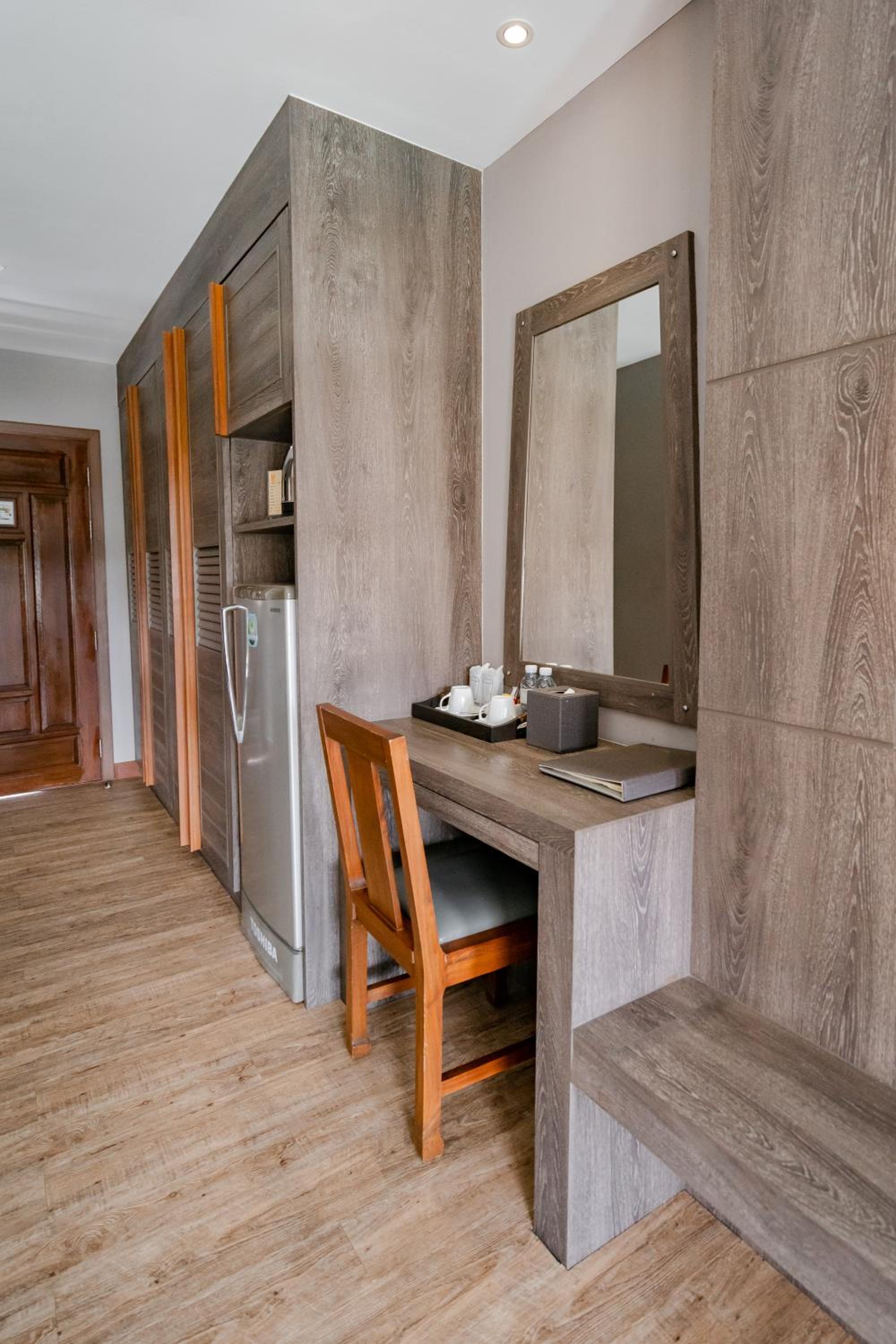 Deluxe Double with Pool Access