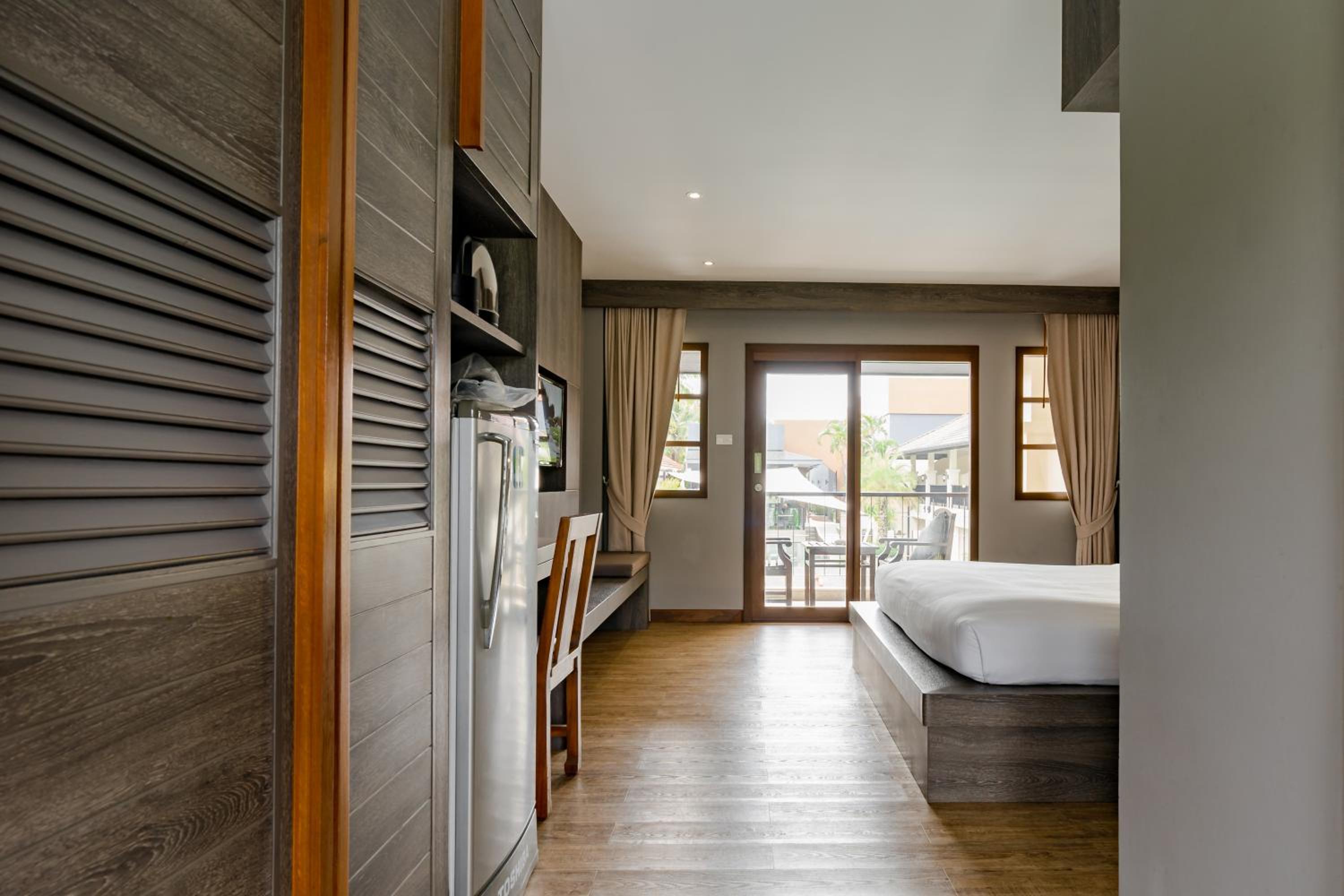 Double Room with Pool View