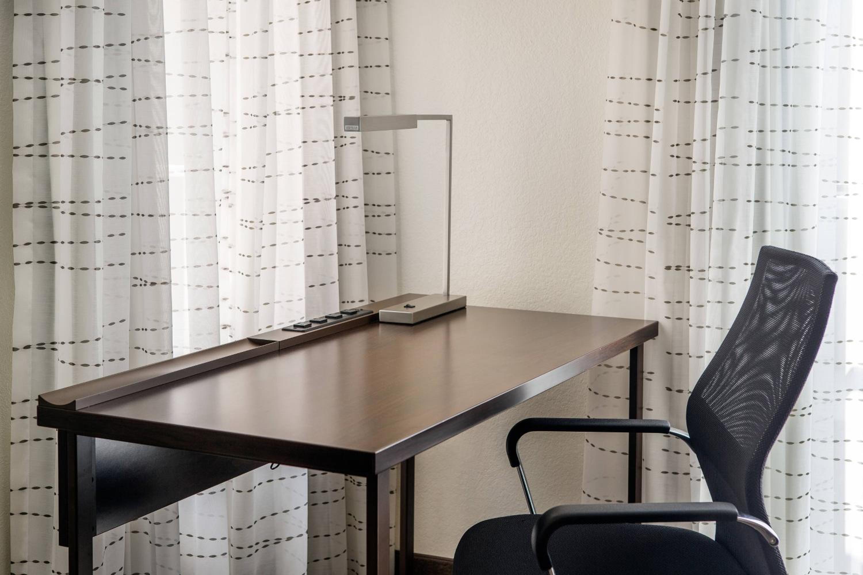 King Studio with Sofa Bed - Hearing Accessible