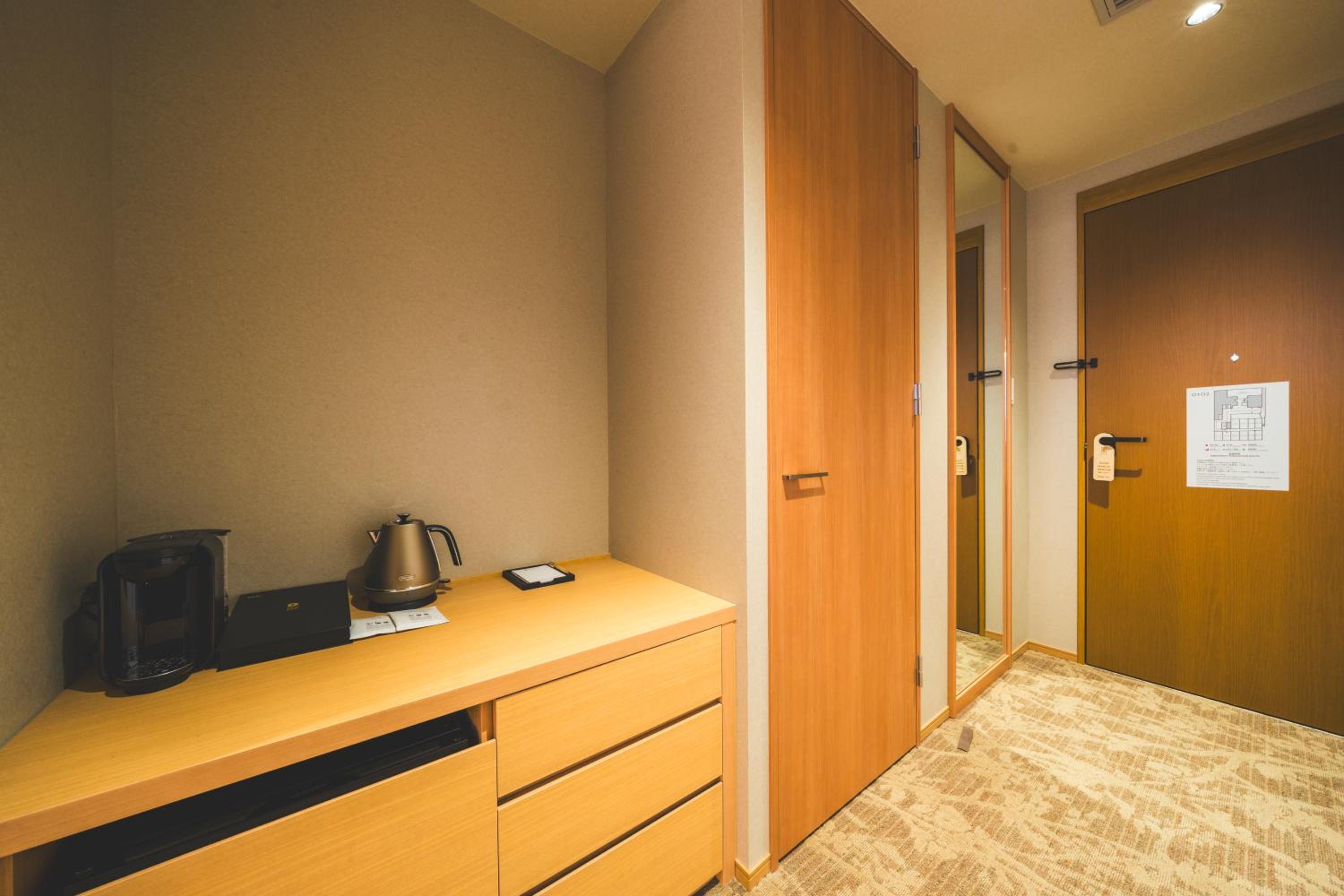 Double Room with Two Double Beds and Bath Tub - Disability Access/Non-Smoking