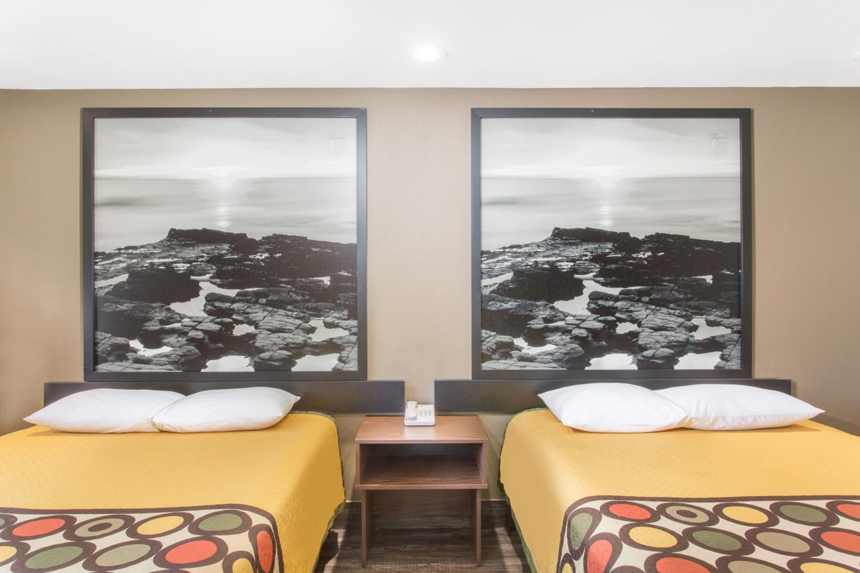 Queen Room with Two Queen Beds - Non-Smoking