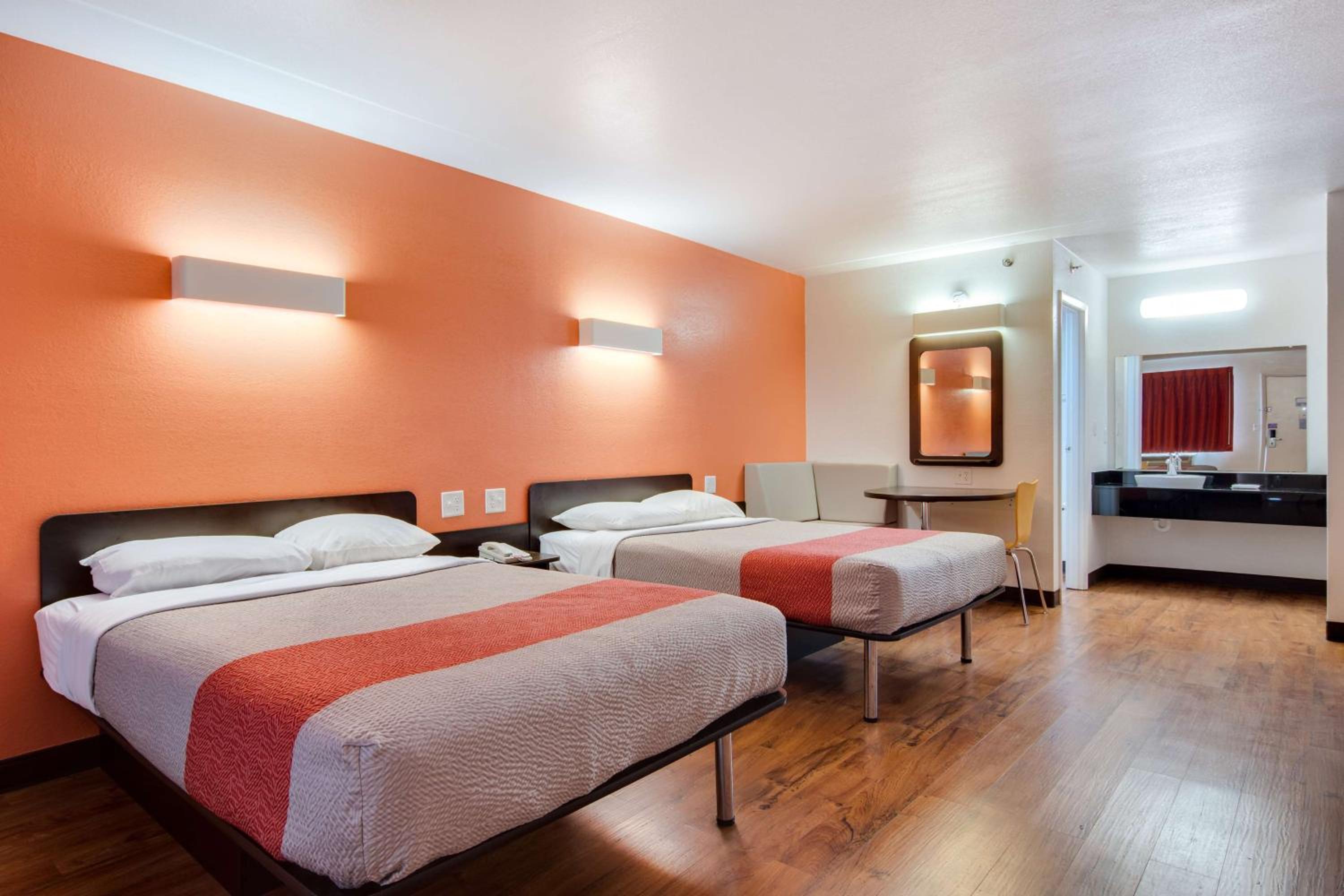 Quadruple Room - Non-Smoking