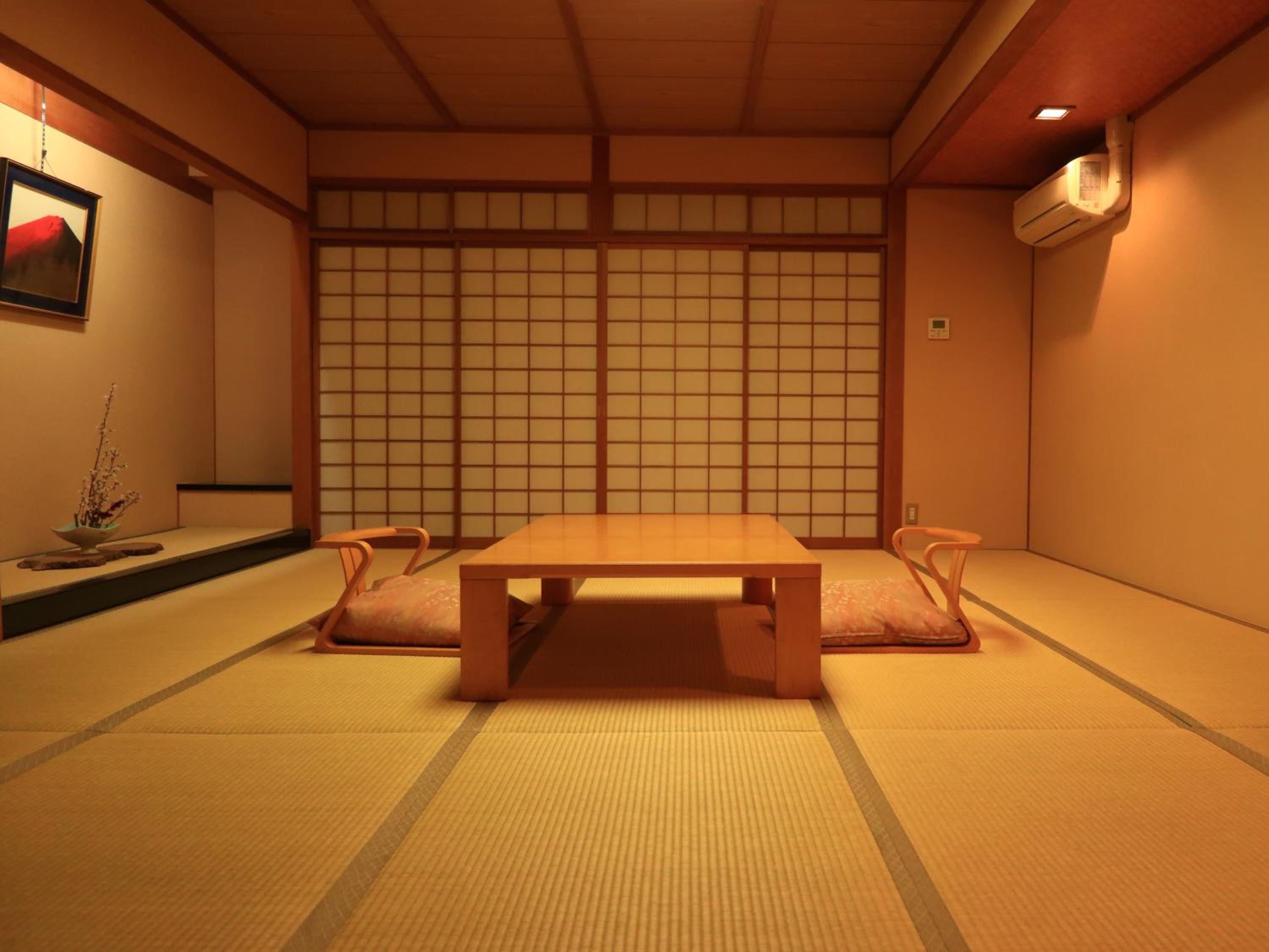 Japanese-Style Room