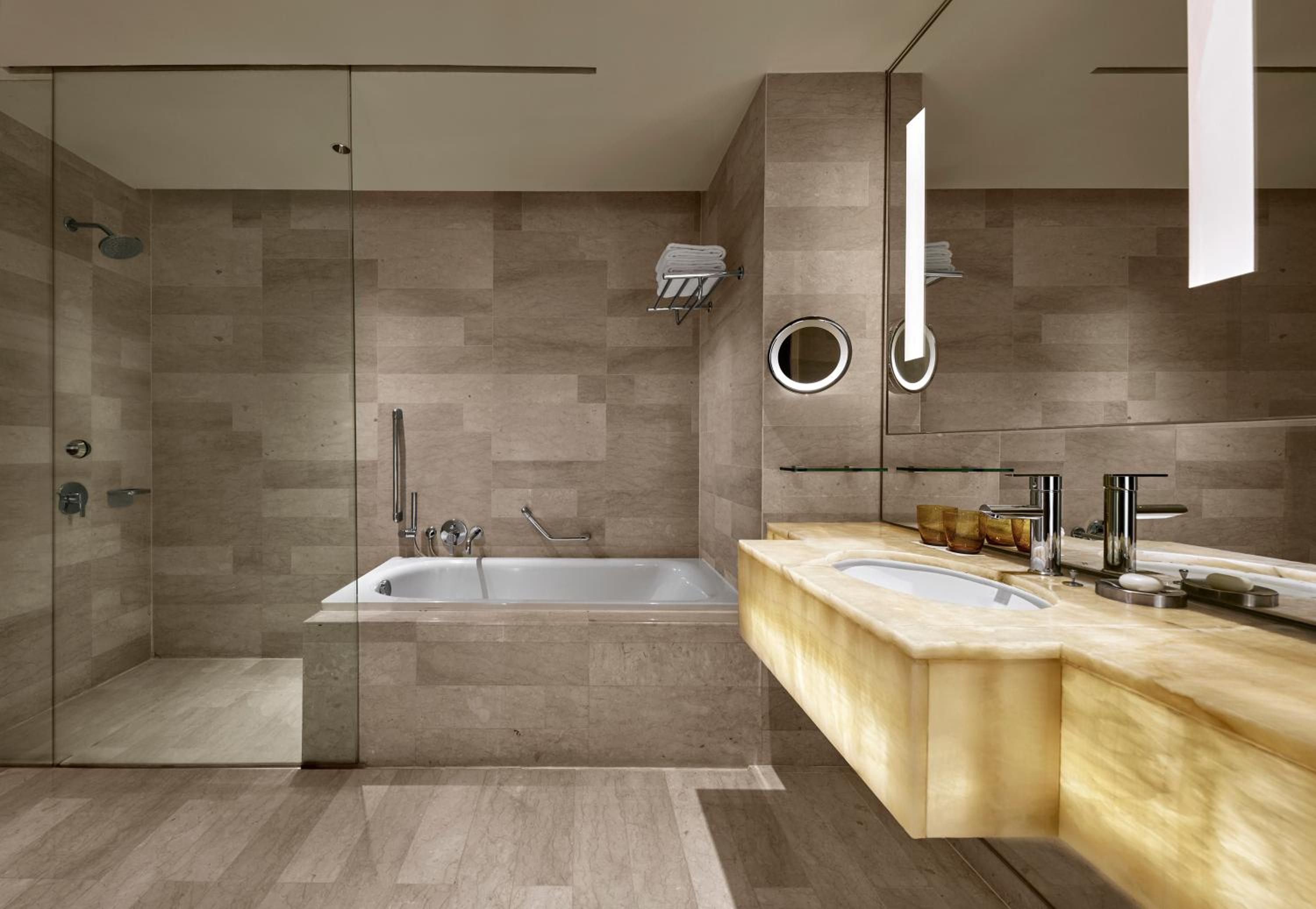 Traders Club Executive Twin Towers View Room (Newly Refurbished)