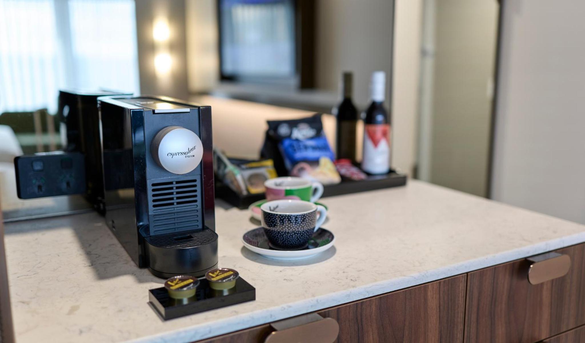 Superior King Room with View