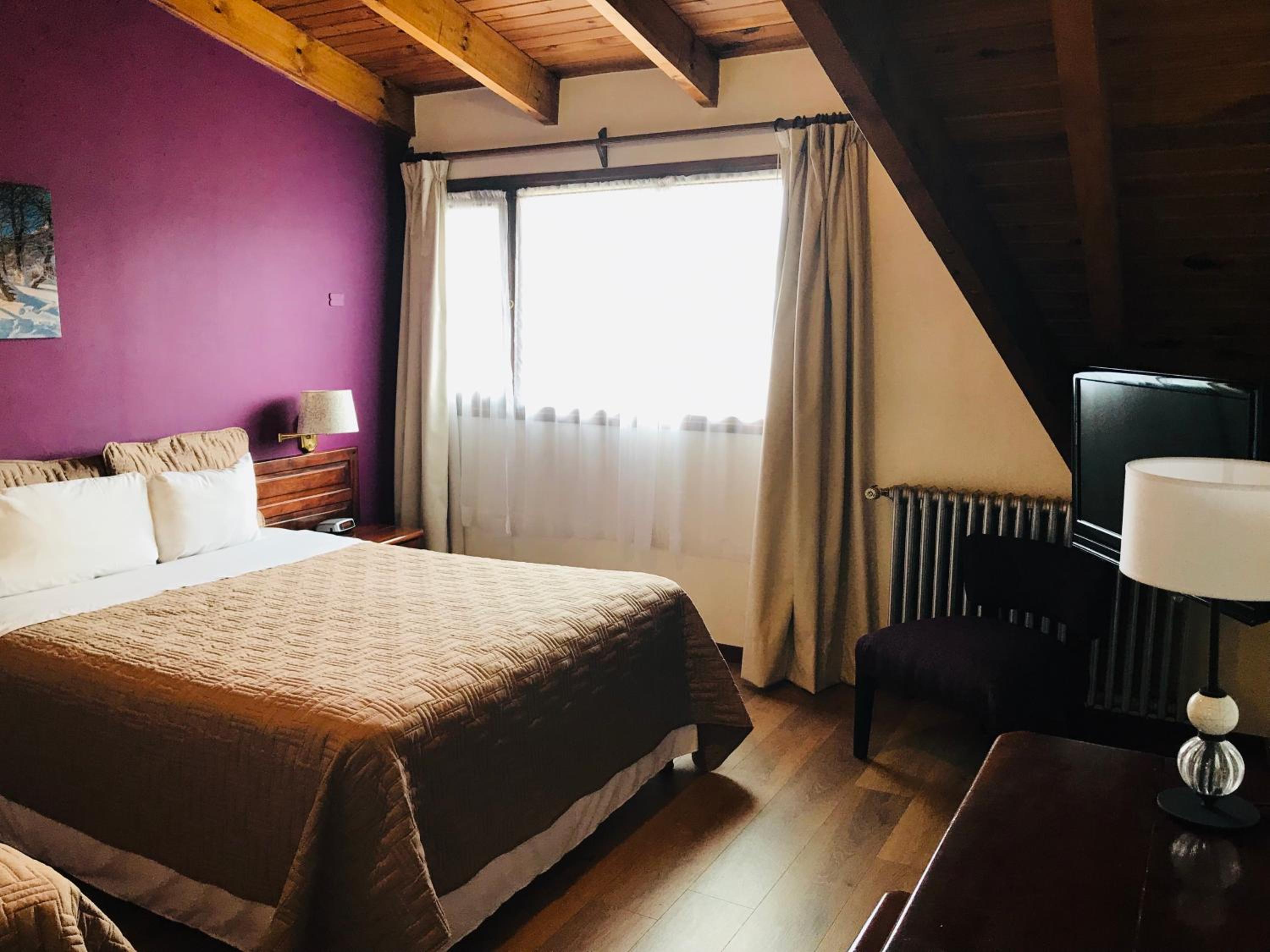 Triple Room (1 Double Bed + 1 Single Bed)