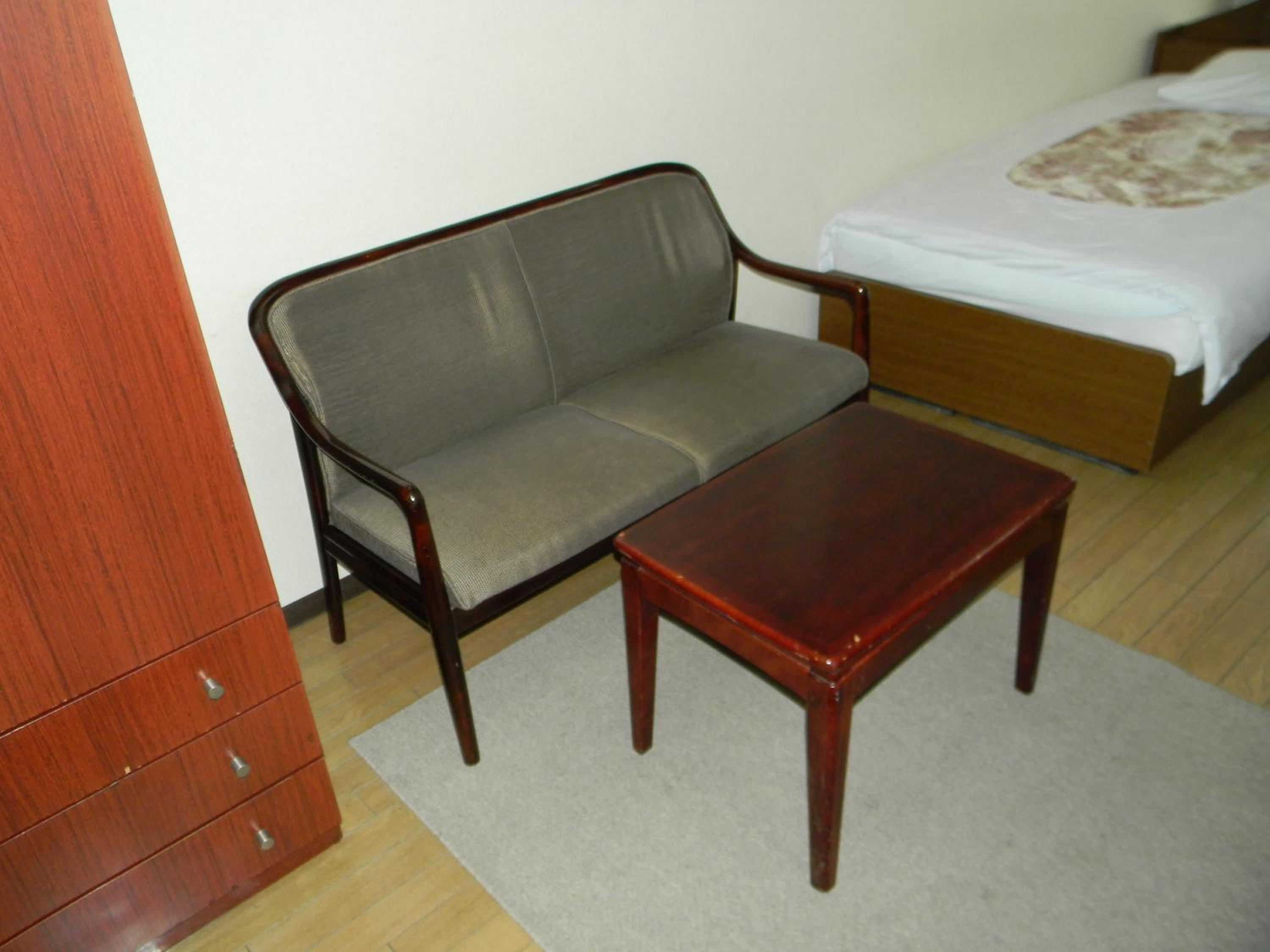 Standard Twin Room with Sofa - Non-Smoking