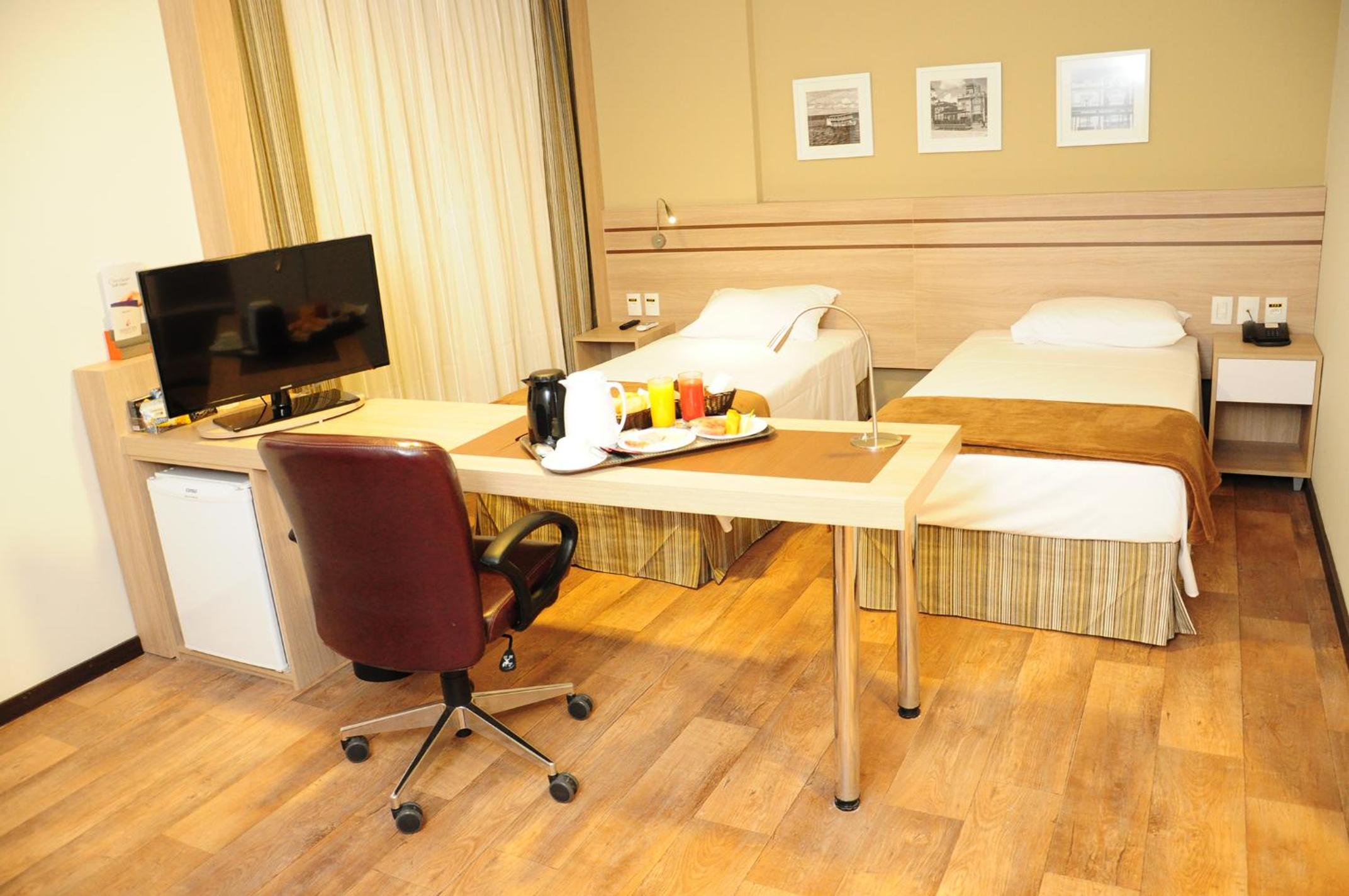 Standard Twin - 2 Single Beds