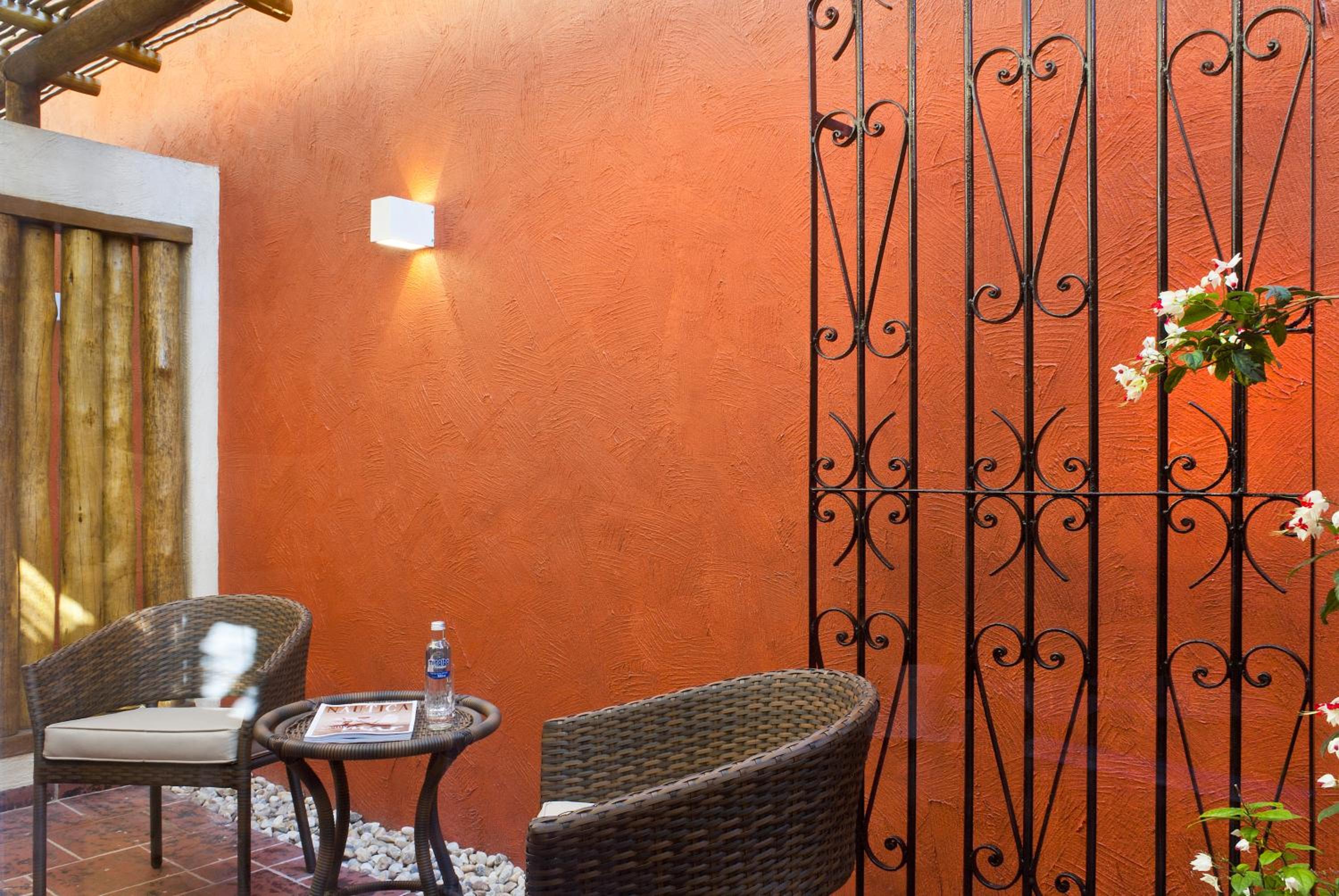 Deluxe Double Room with balcony and Garden View