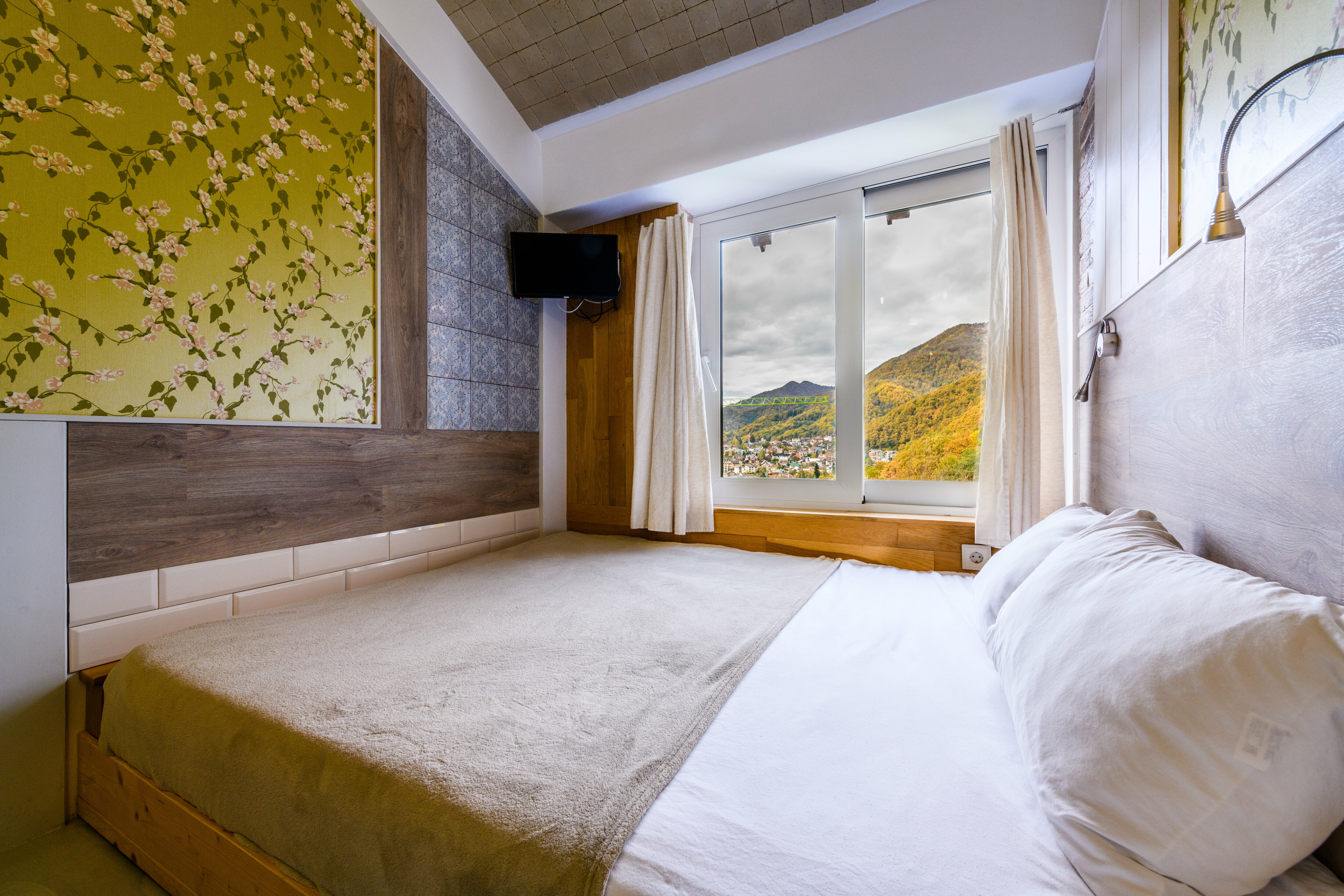 🏡 ДИЗАЙН-СТУДИЯ SAKURA | 20м² | 3 этаж Ваш уютный уголок с панорамным видом на Красную Поляну! 🌄 ✨