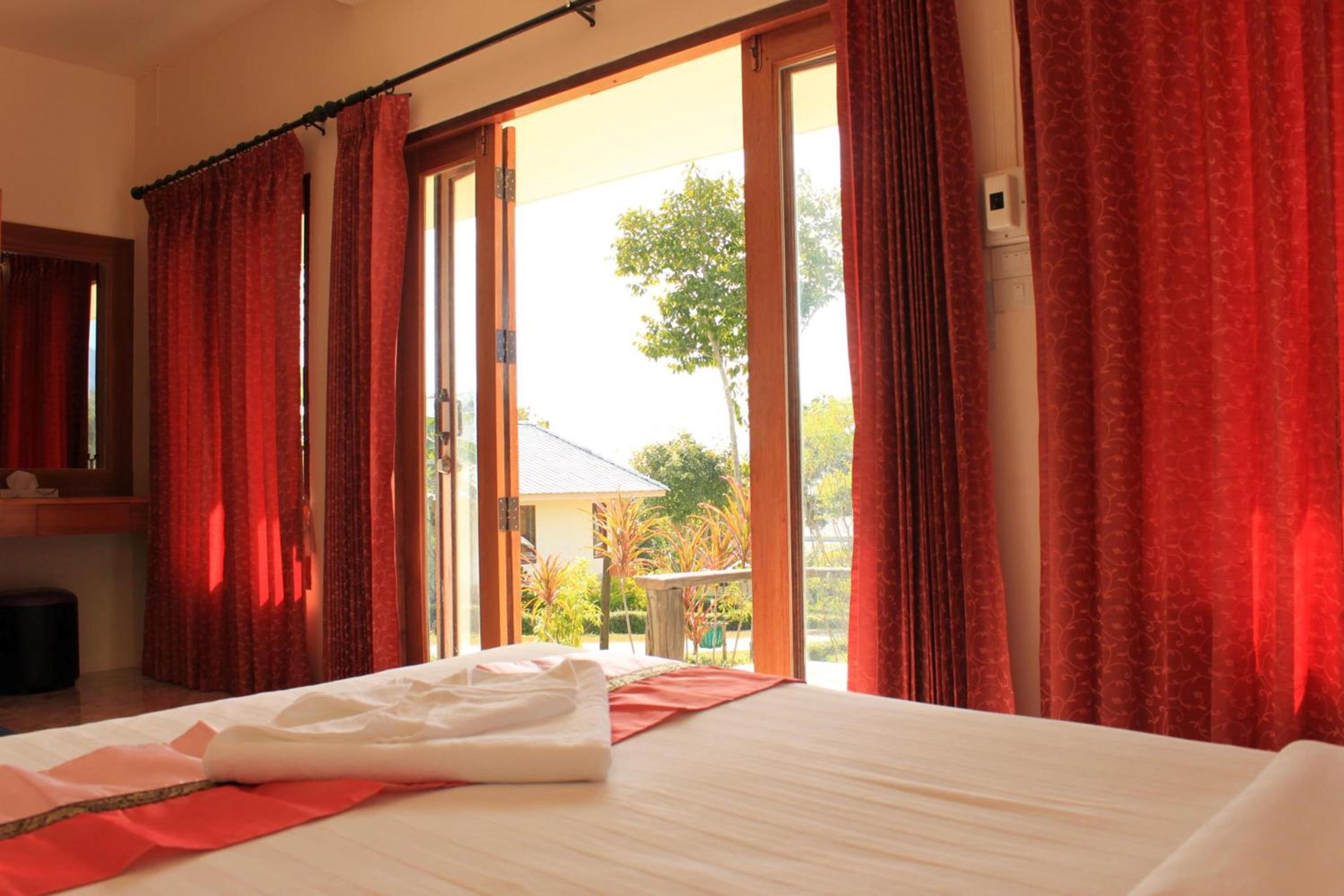 Deluxe Double Room with Garden View