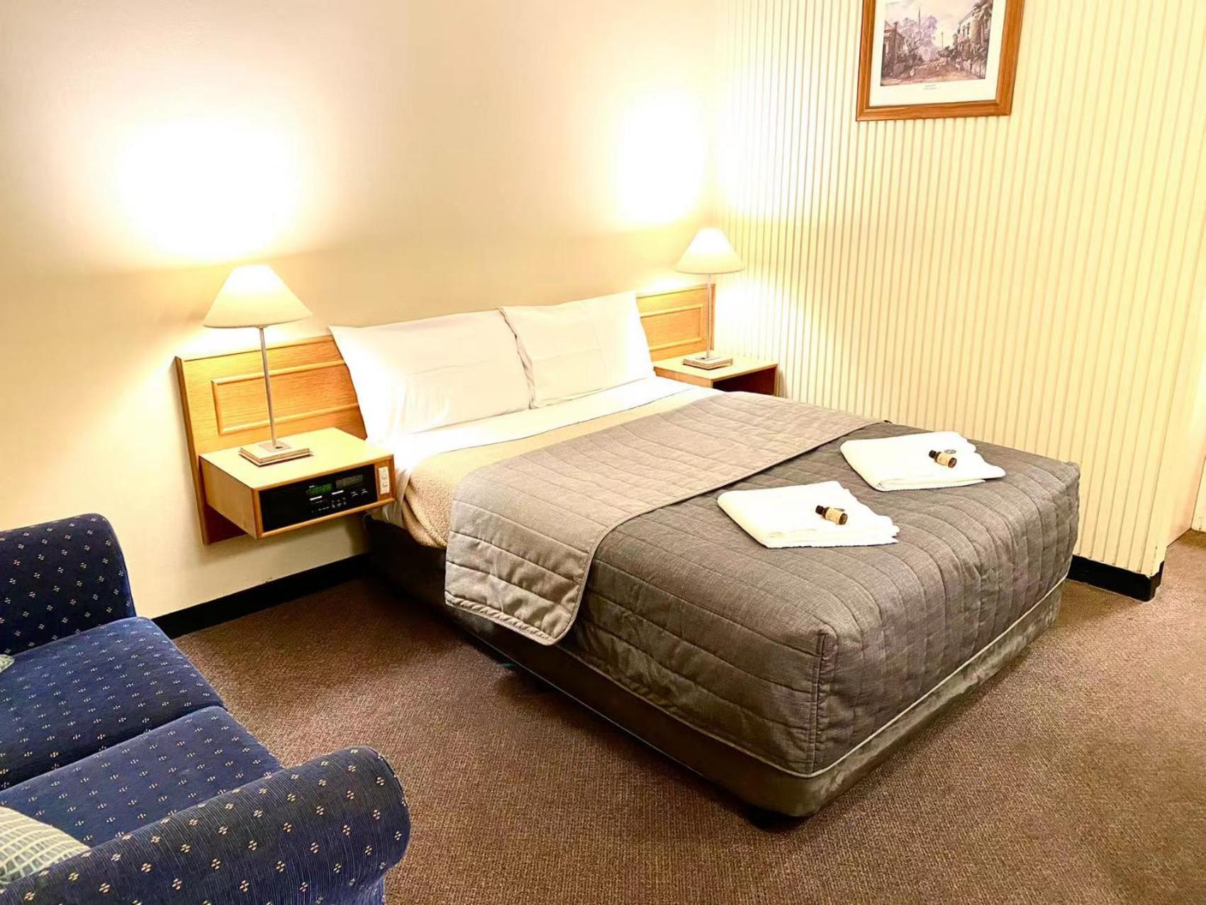 Single Room with Double Bed