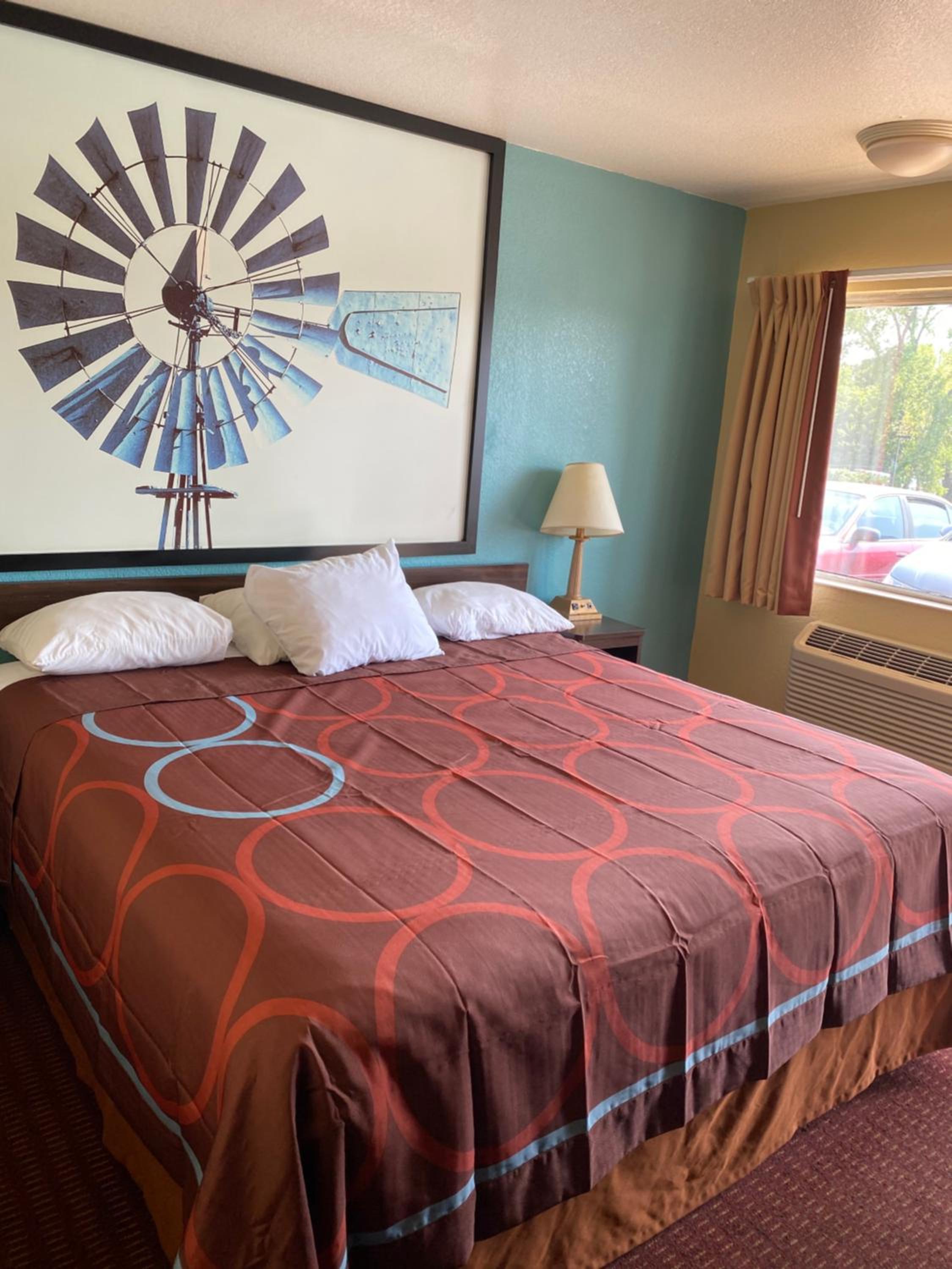 King Room - Mobility Access/Non-Smoking