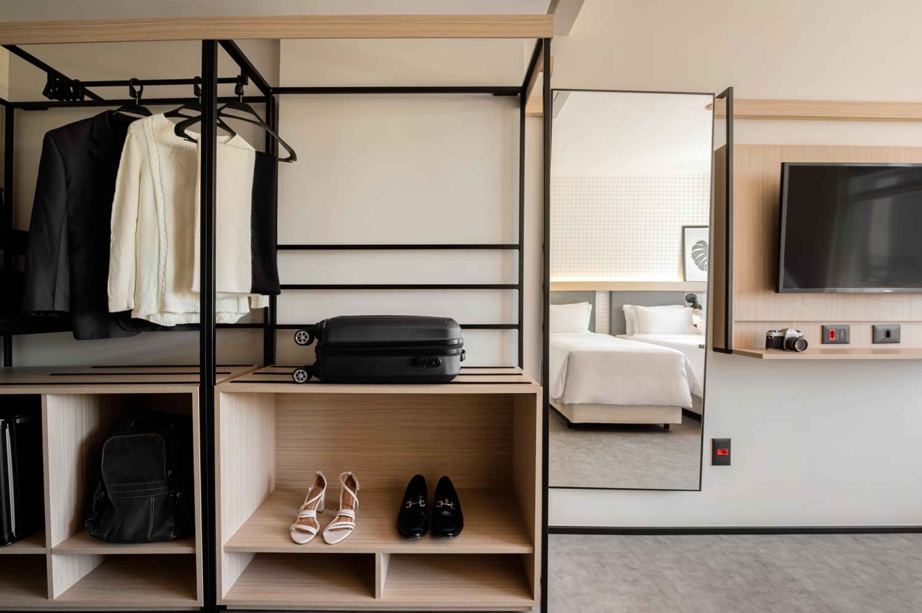 Luxury Double - 1 Queen Bed