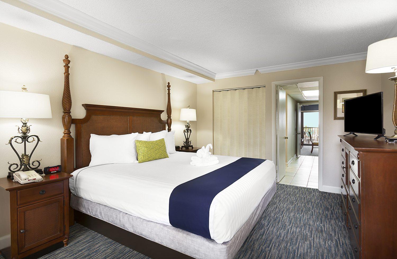 Tower Oceanview King Suite - 1 King with 1 Double Murphy Bed or Sleeper Sofa